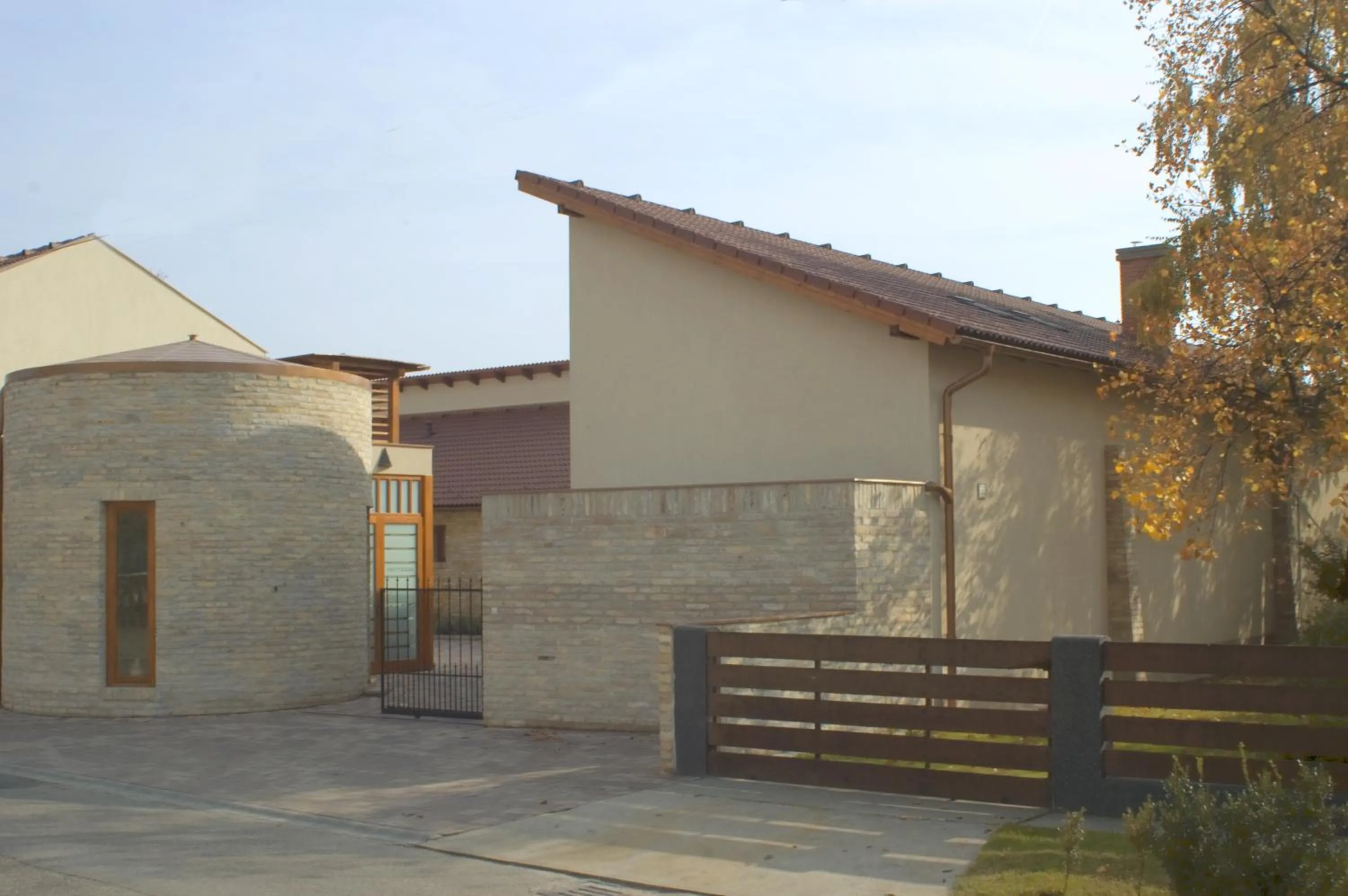 Text overlay in Frittmann Borház