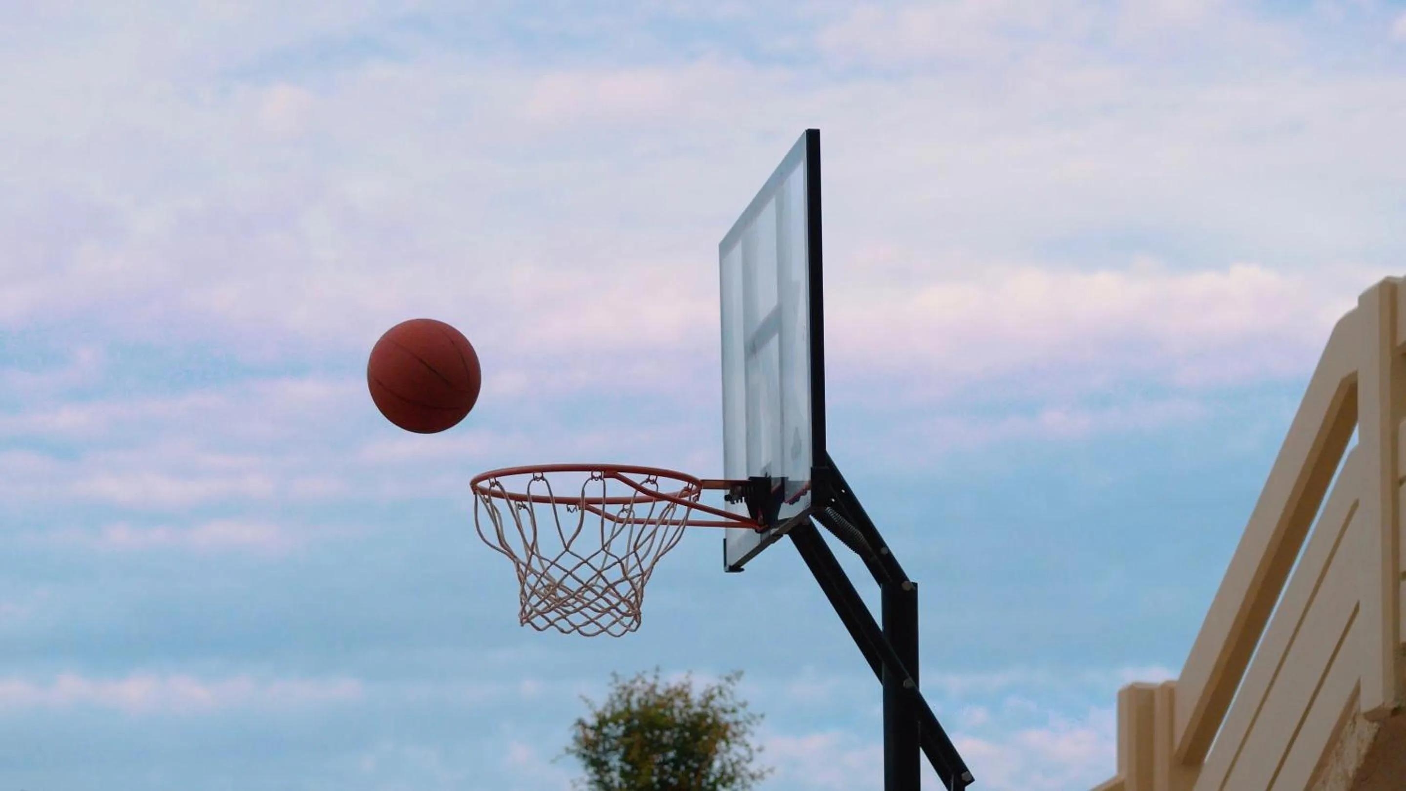 Summer in Villa Artemis