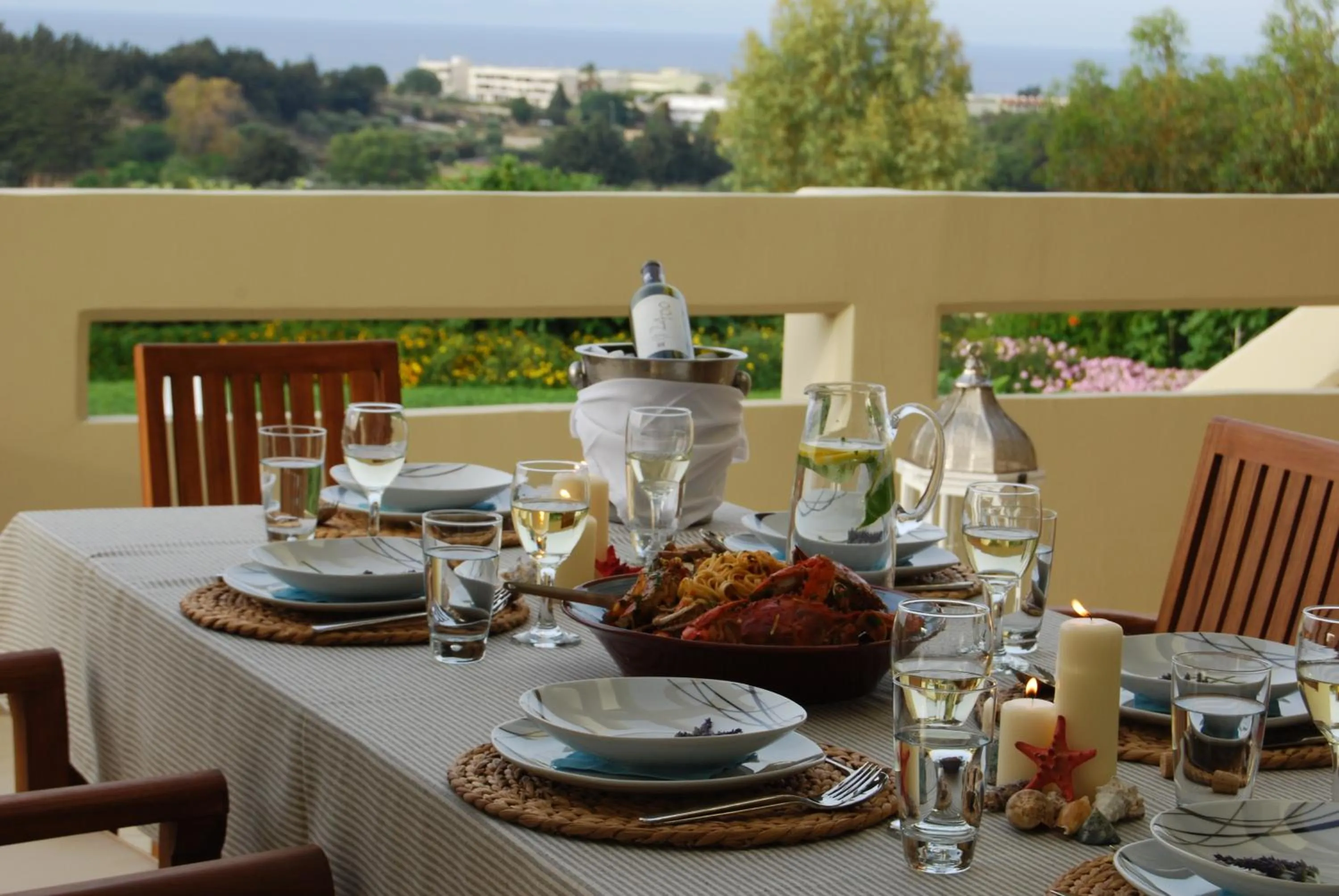 Dining area in Villa Artemis