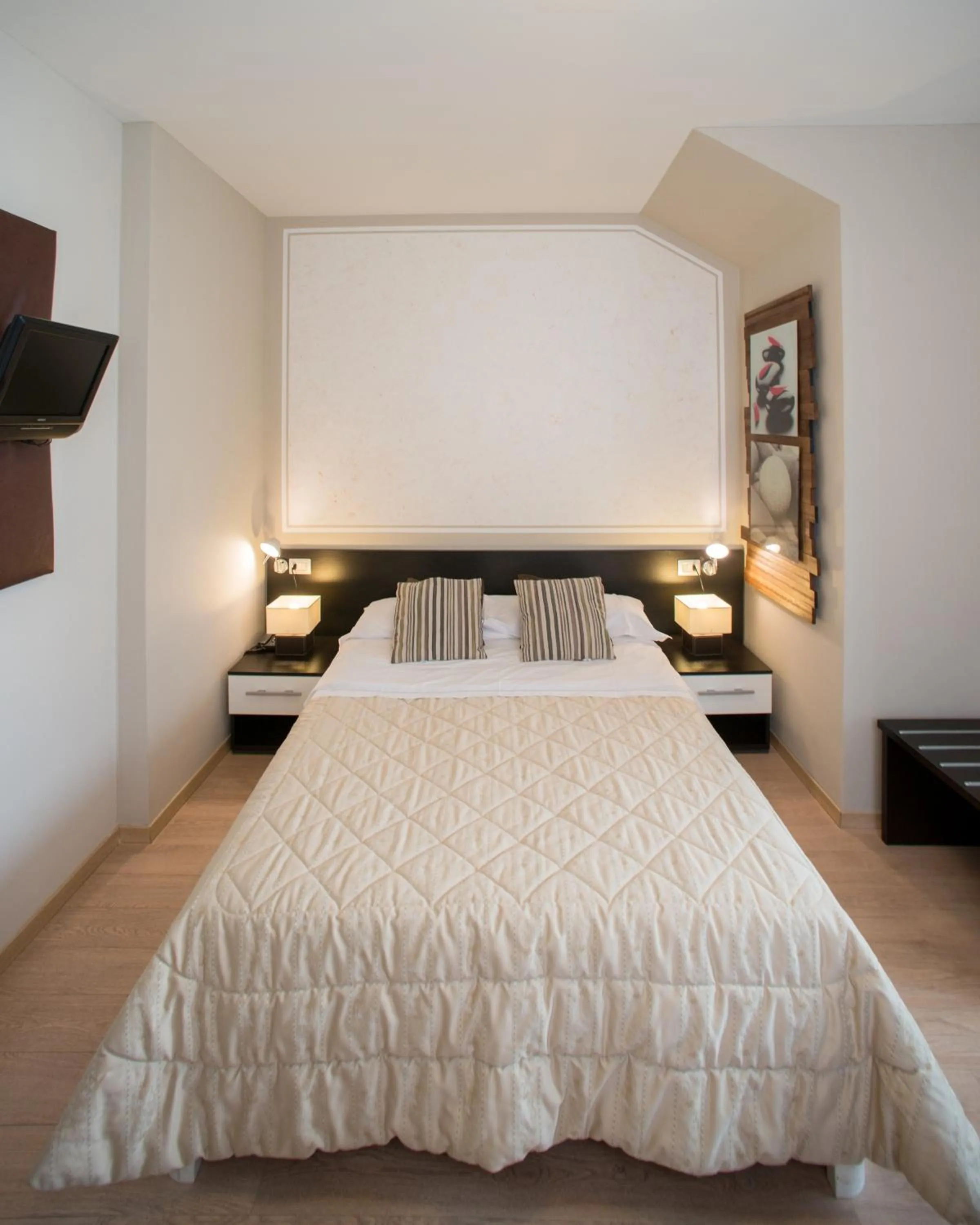 bunk bed, Bed in Berghotel