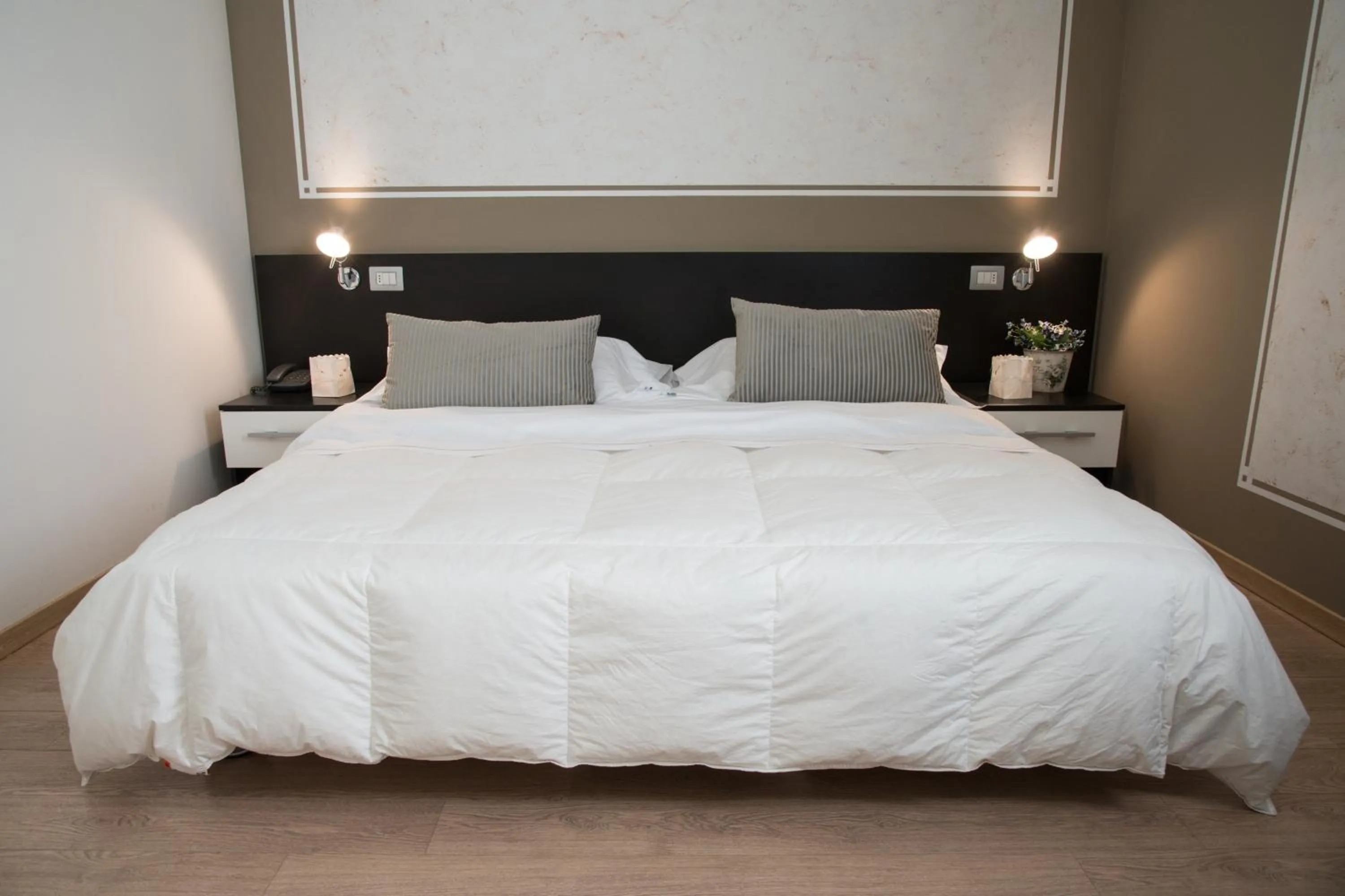 Bedroom, Bed in Berghotel