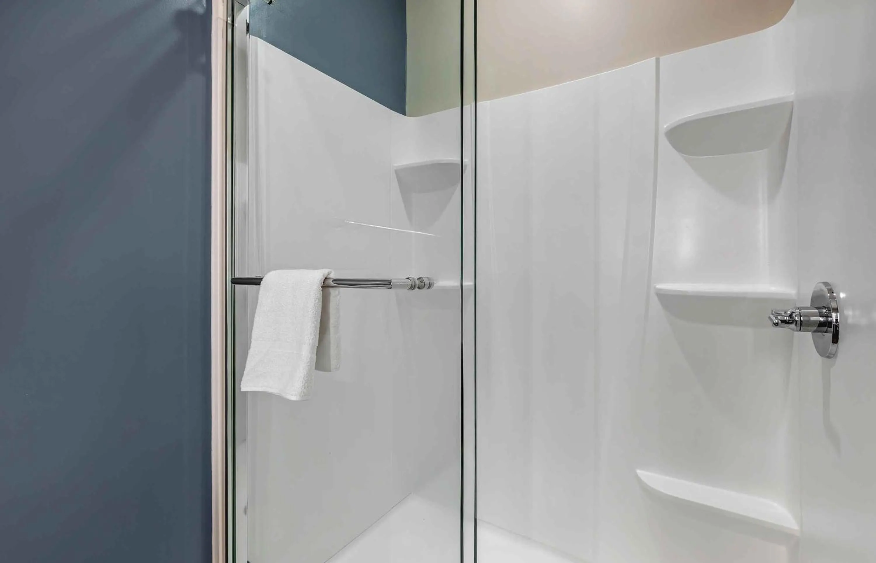 Bathroom in Extended Stay America Premier Suites - Nashville - Smyrna