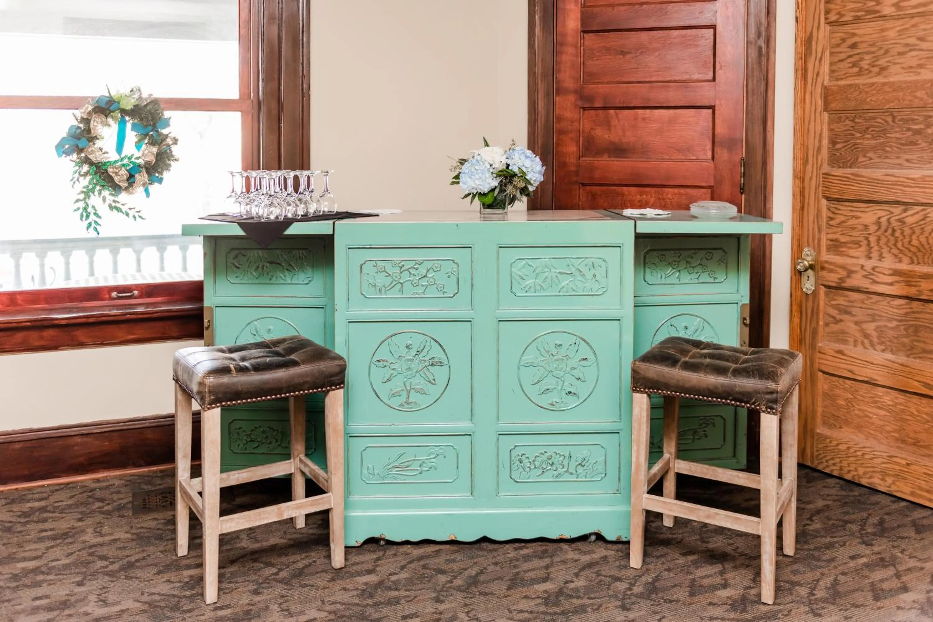 Living room in Inn at 835 Boutique Hotel