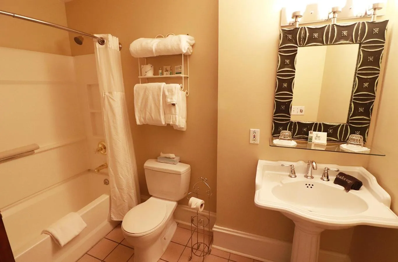 Bathroom in Inn at 835 Boutique Hotel