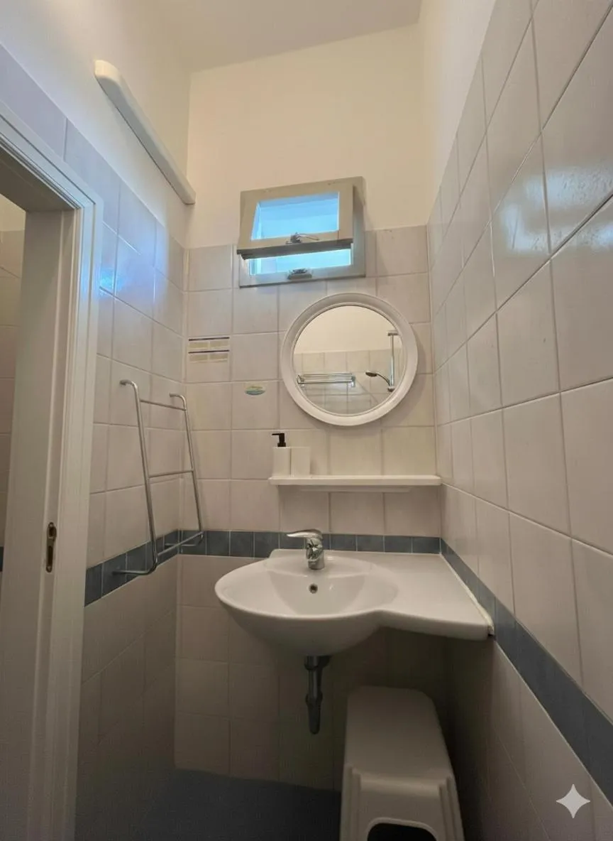 Shower in Hotel Haway