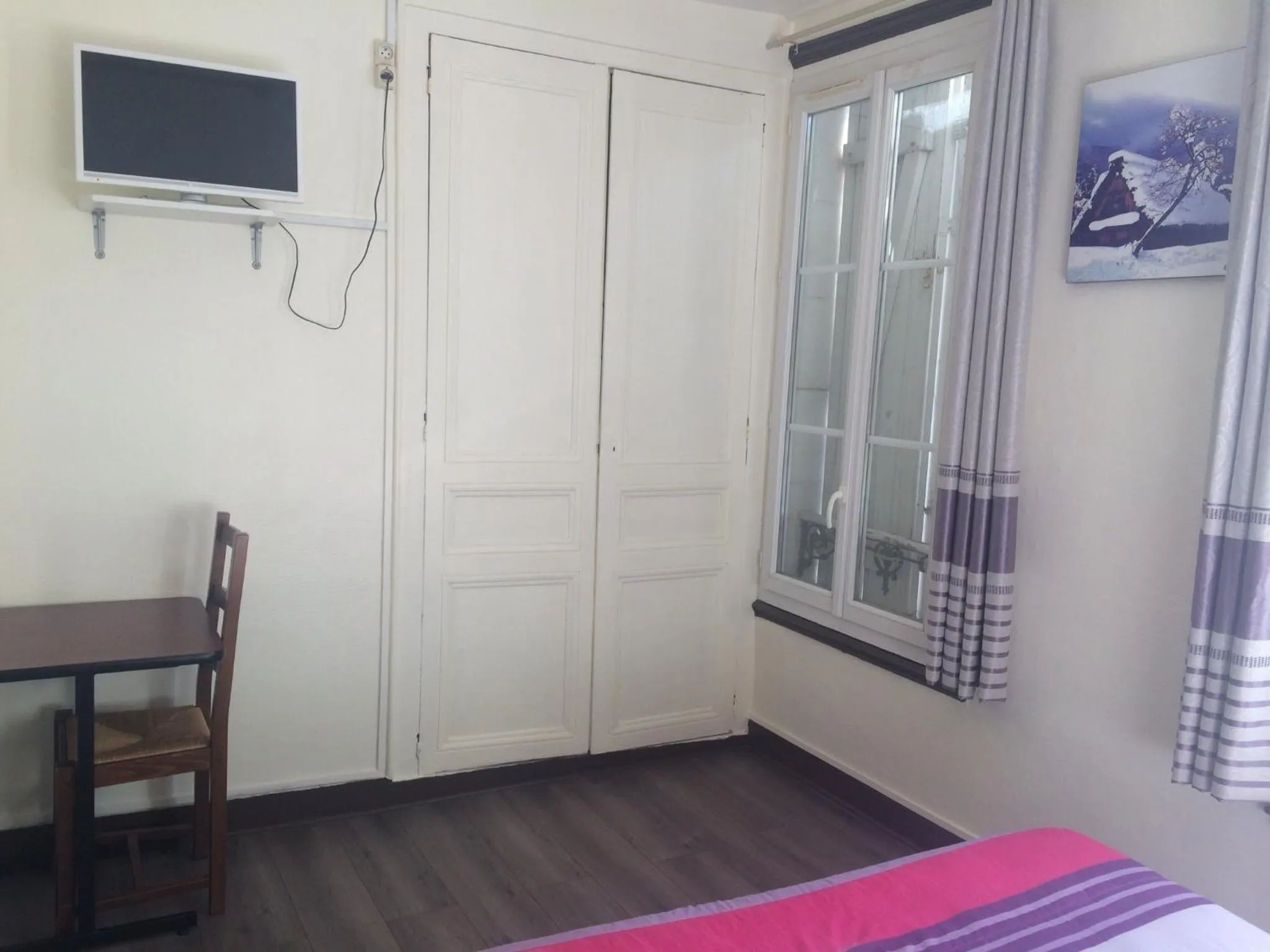 Bedroom, Bed in Hotel Restaurant Tokyo