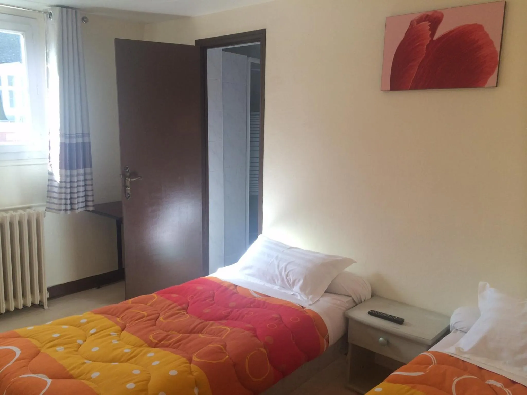 Bedroom, Bed in Hotel Restaurant Tokyo