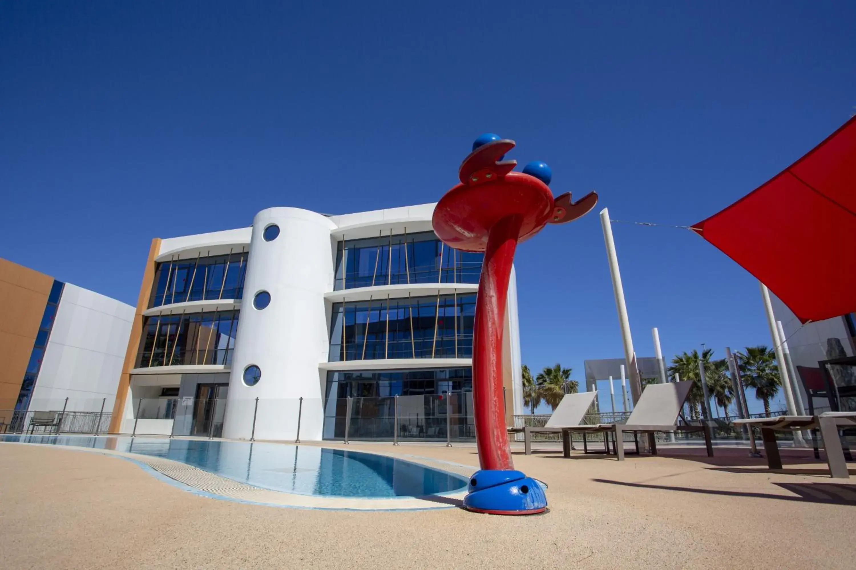 Property building in SoBlue Hôtel Property building in SoBlue Hôtel