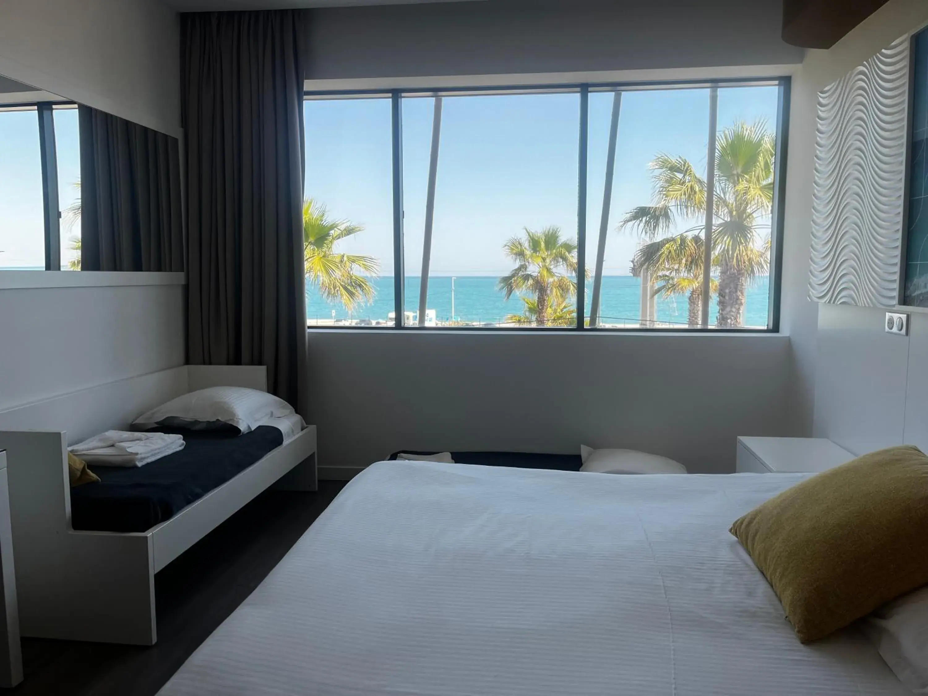 Bedroom, Bed in SoBlue Hôtel Bedroom, Bed in SoBlue Hôtel