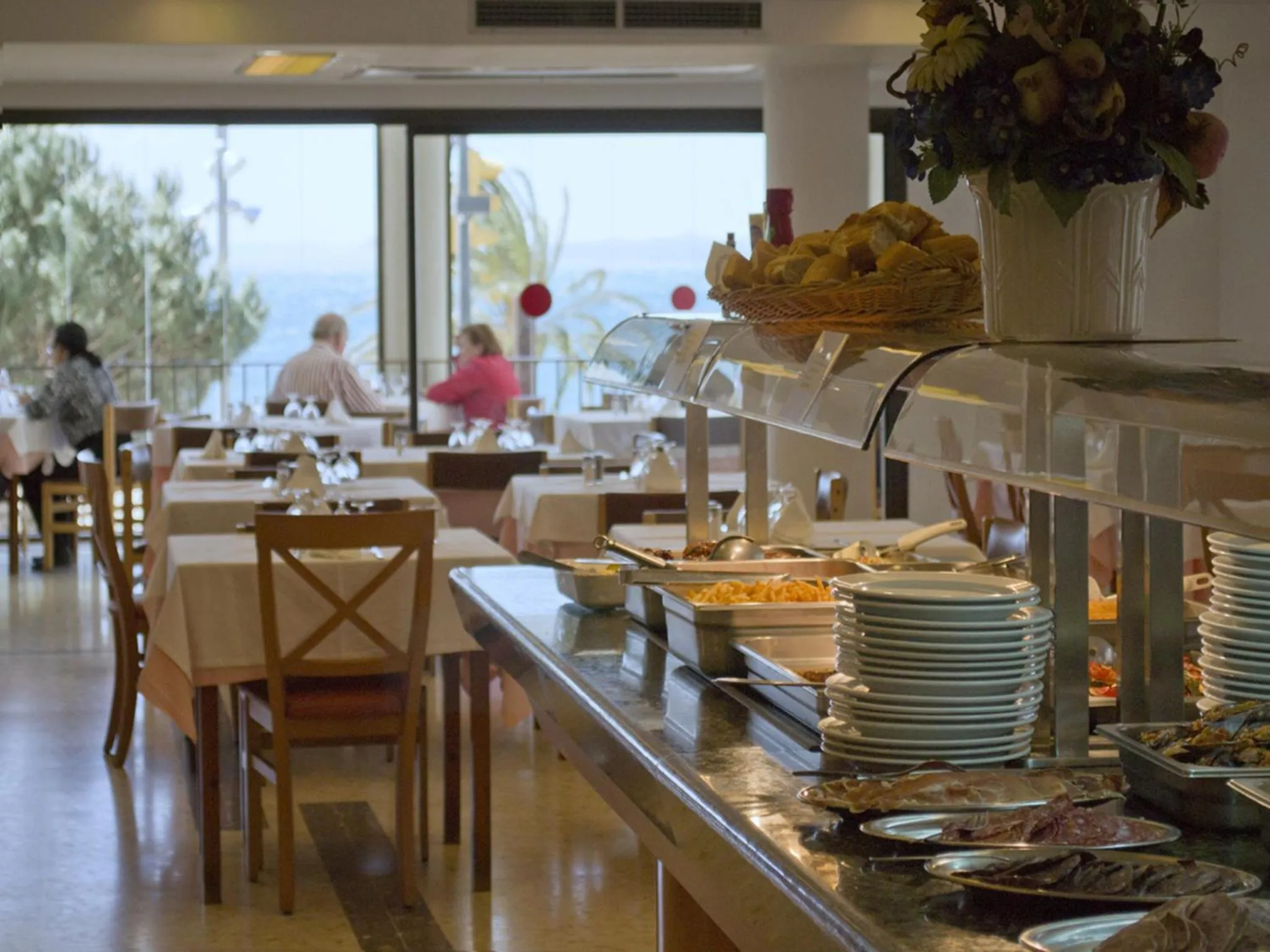 Restaurant/places to eat in Hotel Parc