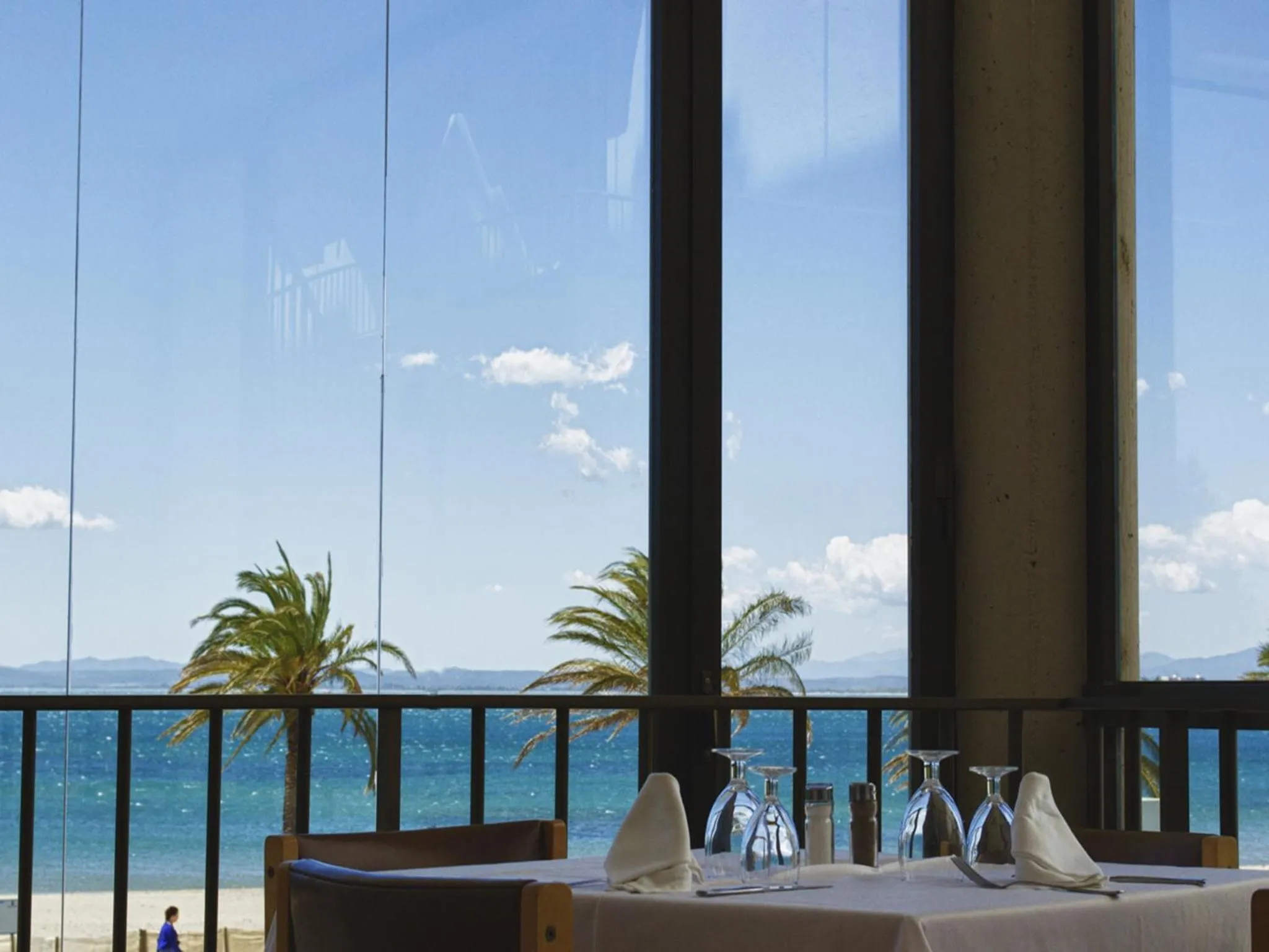 Restaurant/places to eat in Hotel Parc