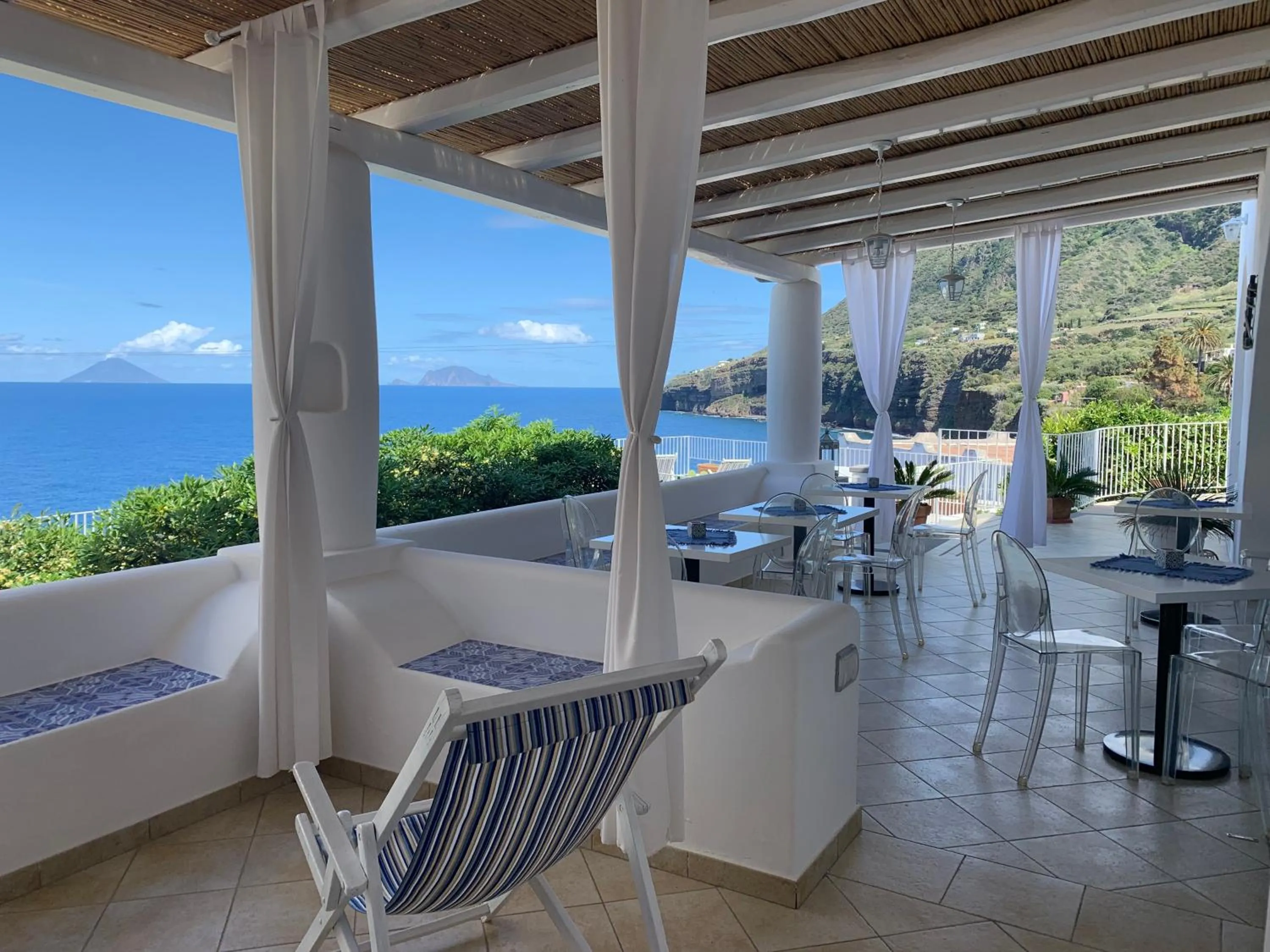 Patio in 'A Alera Room & Breakfast
