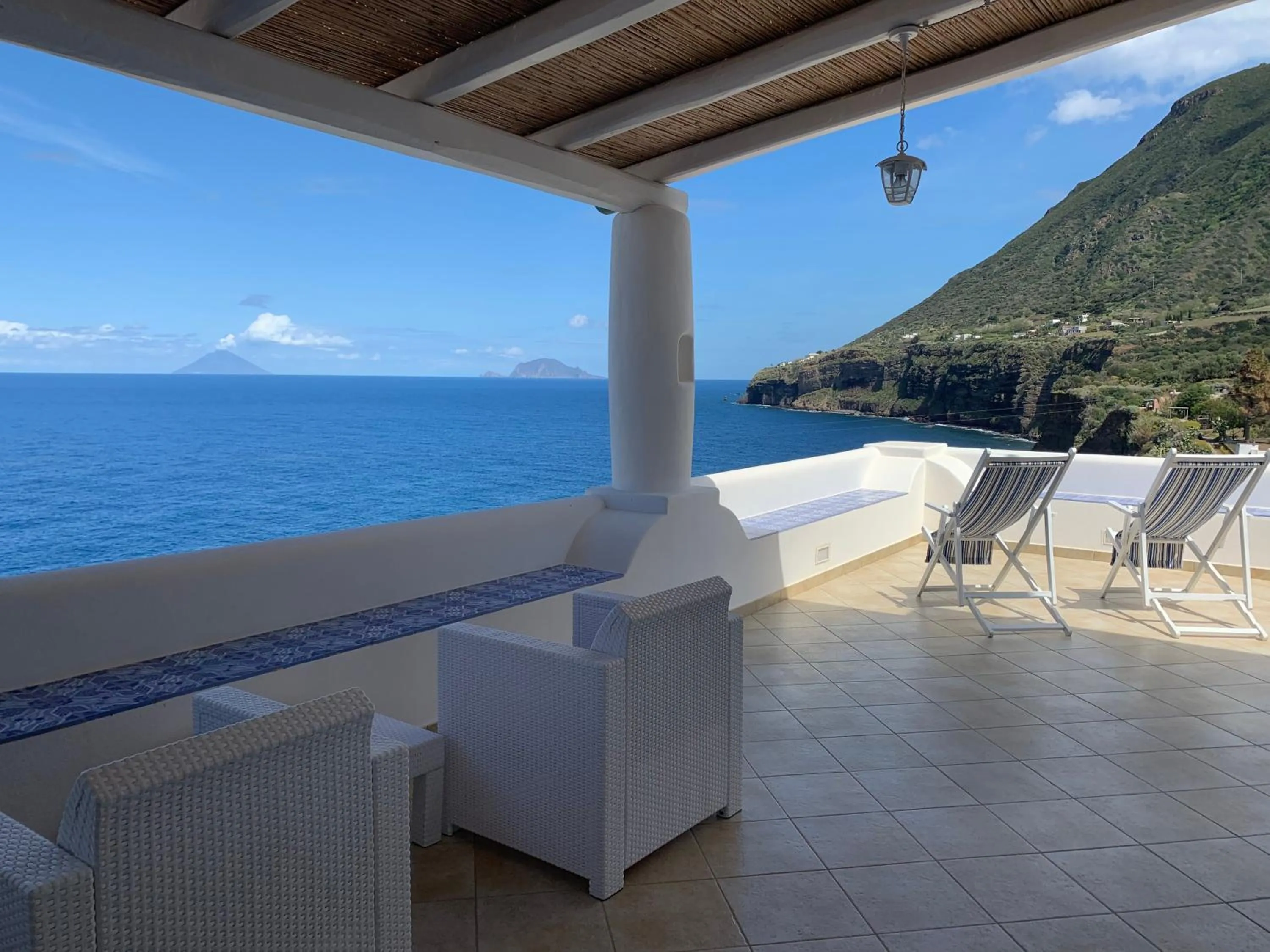 Patio in 'A Alera Room & Breakfast