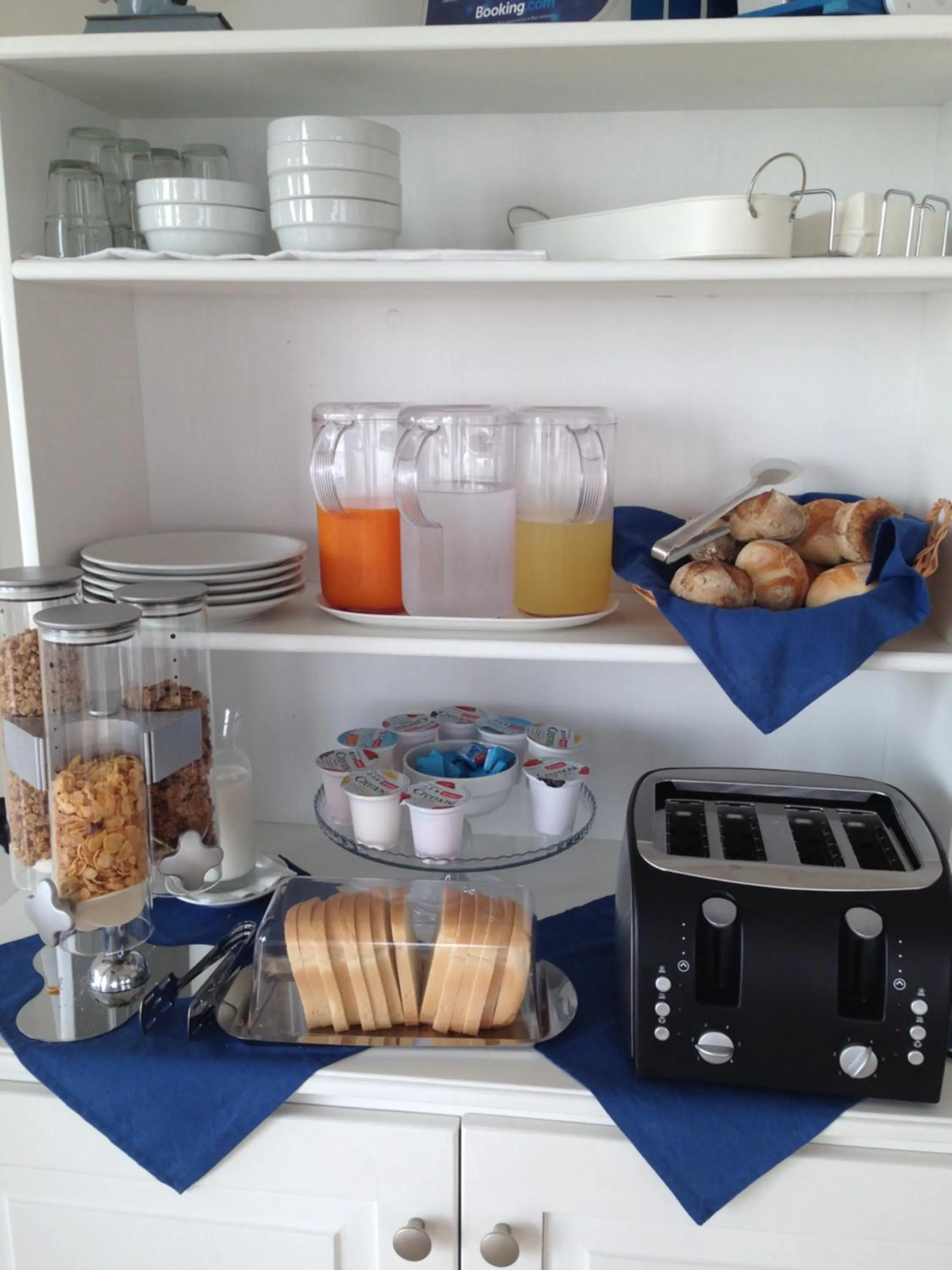 Coffee/tea facilities in 'A Alera Room & Breakfast