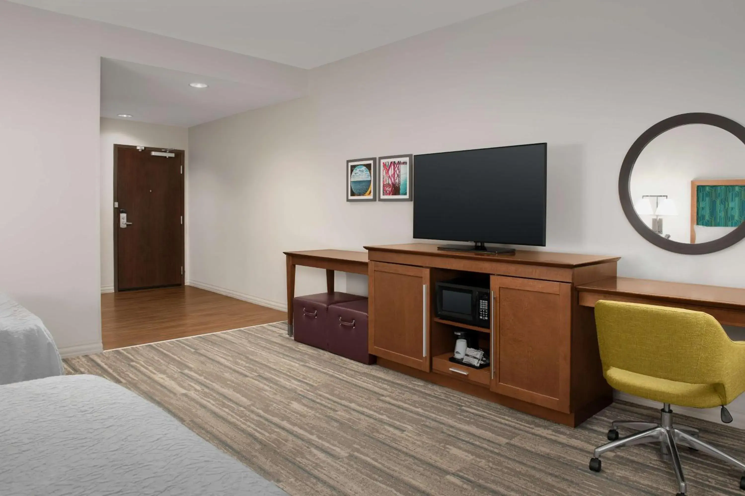 Bedroom in Hampton Inn & Suites Orangeburg, SC Bedroom in Hampton Inn & Suites Orangeburg, SC