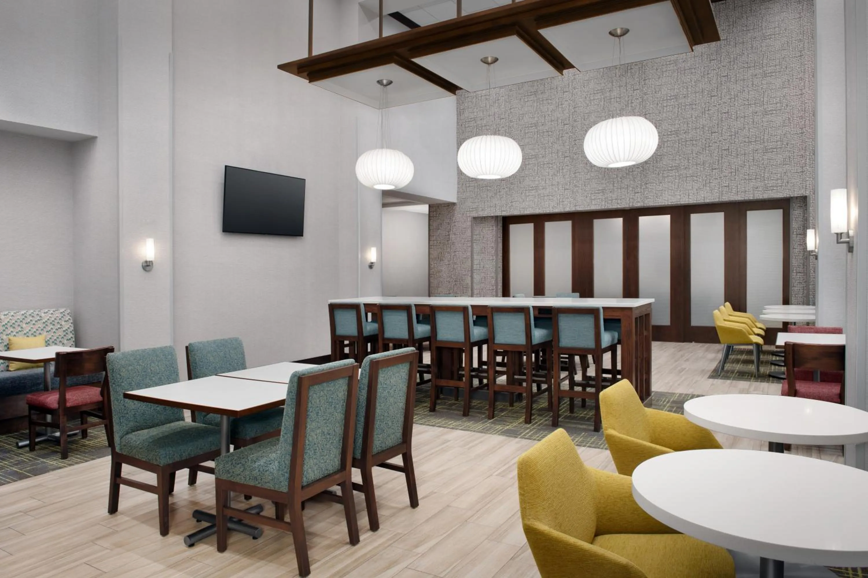 Breakfast in Hampton Inn & Suites Orangeburg, SC