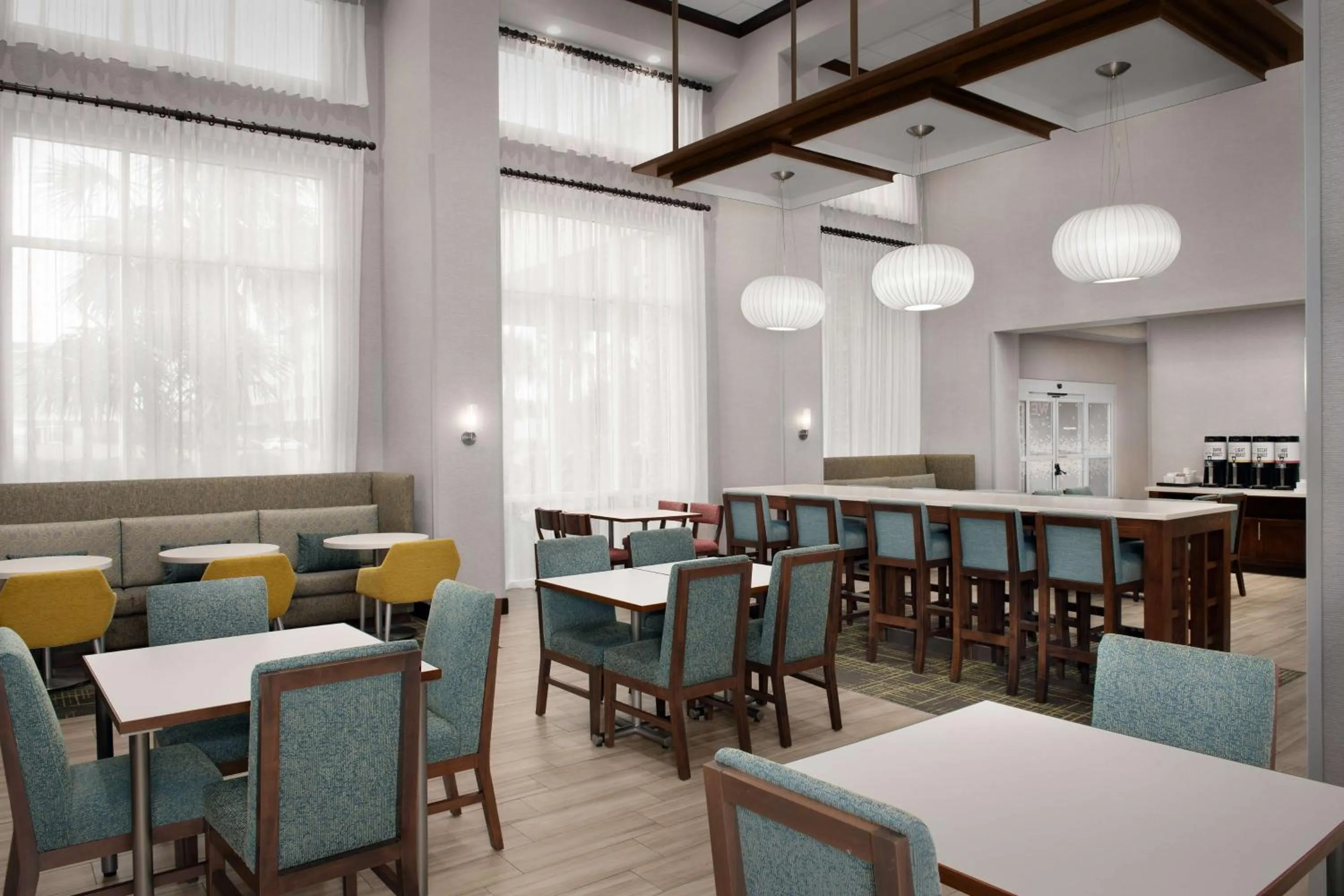 Breakfast in Hampton Inn & Suites Orangeburg, SC