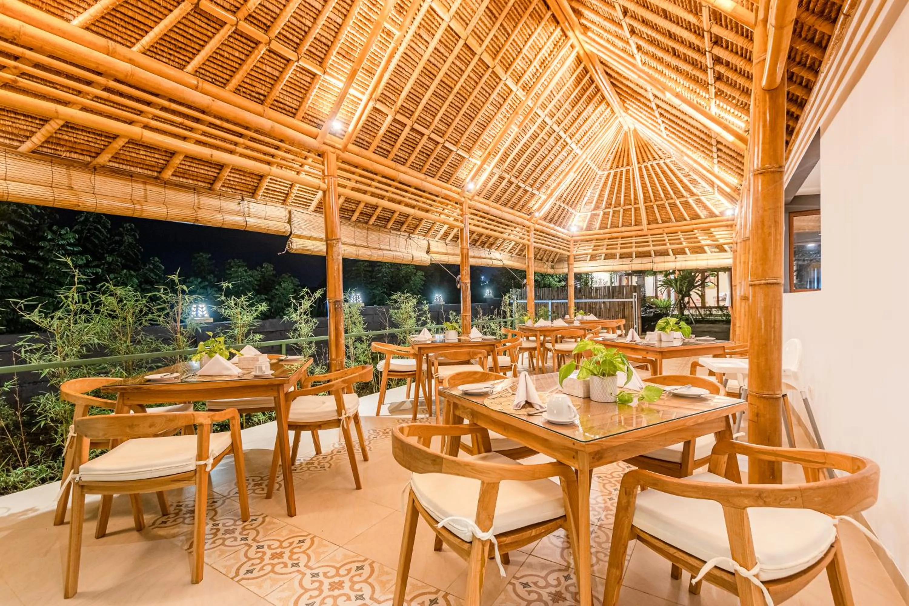 Restaurant/places to eat in Anartha Resort Jimbaran By Kubu GWK