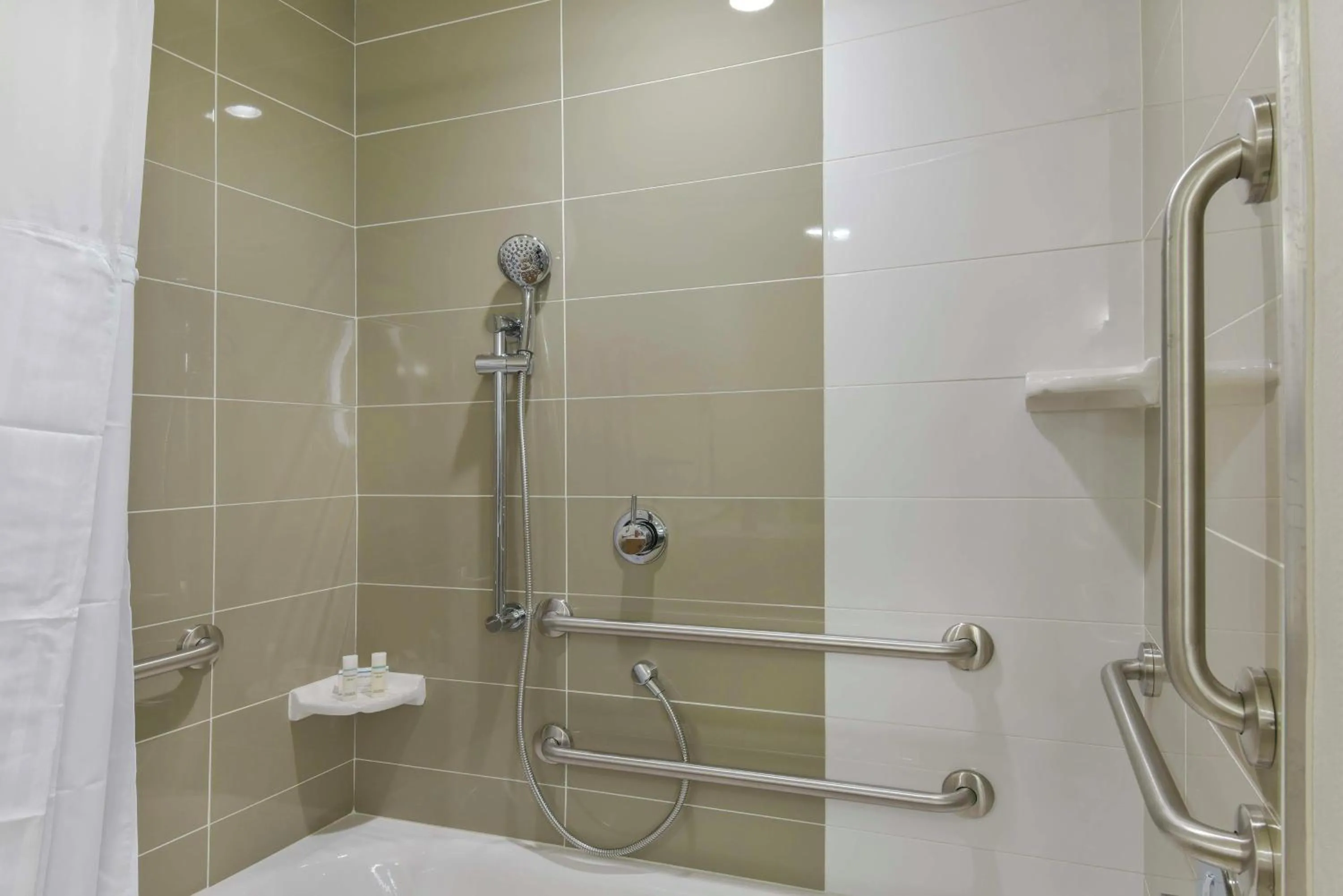 Bathroom in Hilton Garden Inn Raleigh/Crabtree Valley