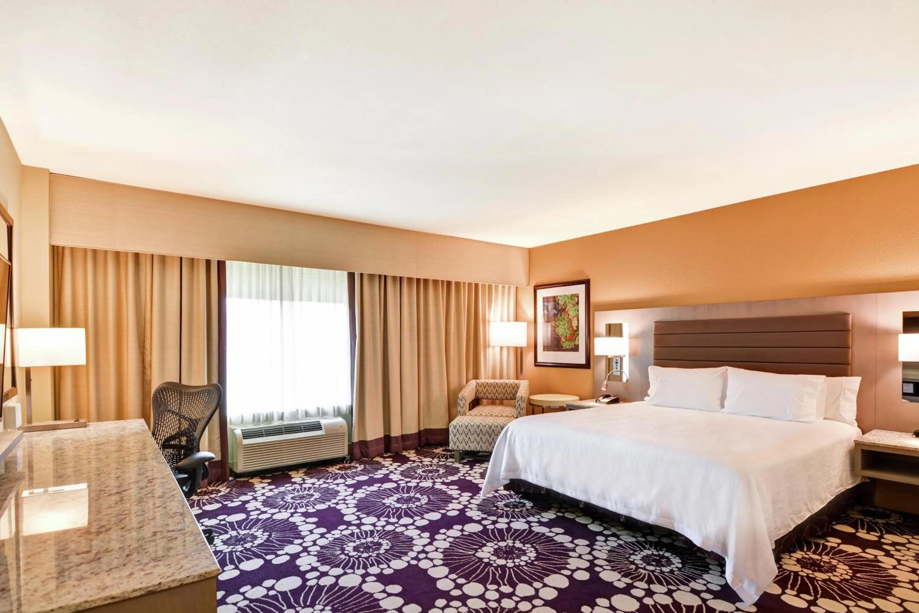 Bed in Hilton Garden Inn Raleigh/Crabtree Valley