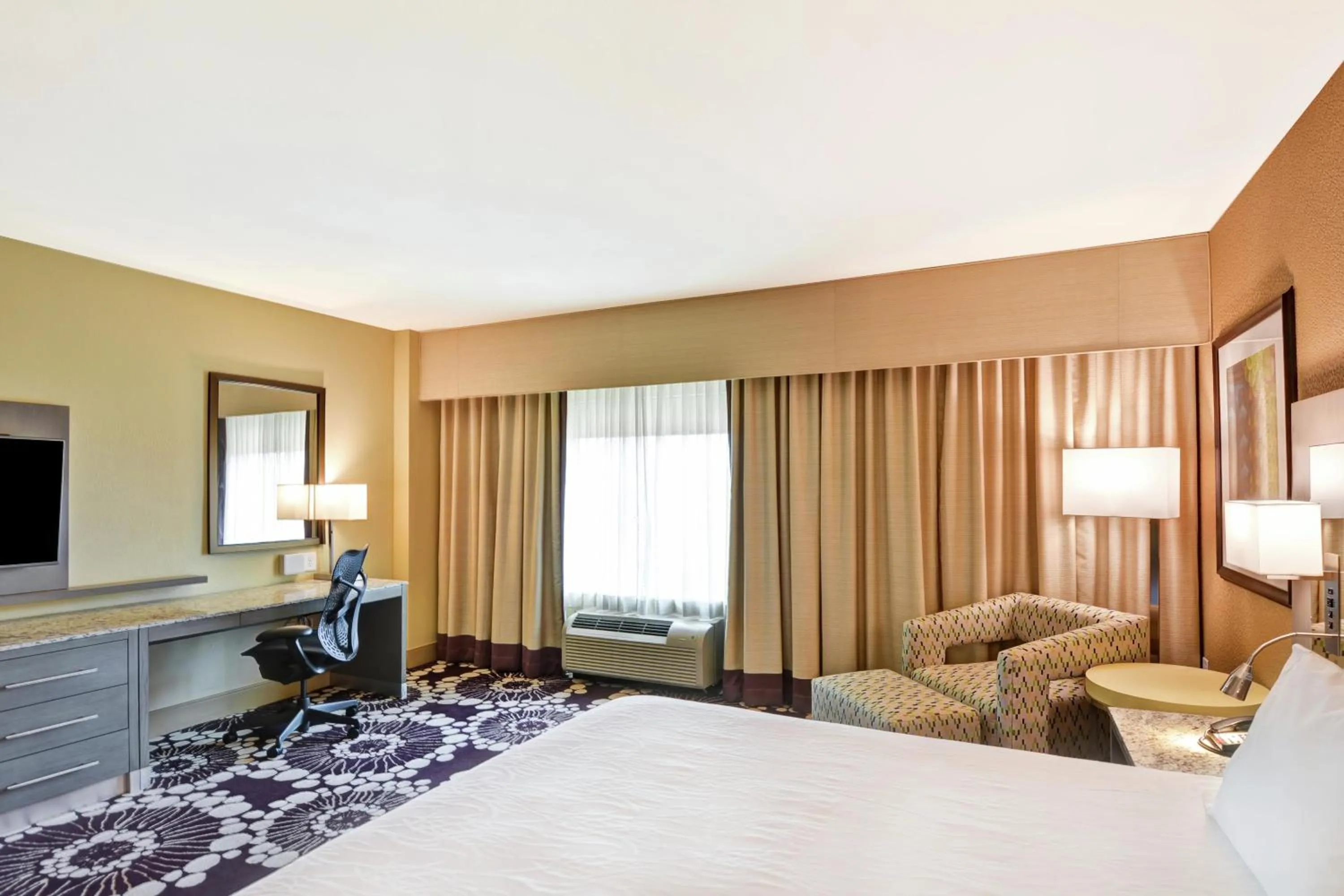 Bed in Hilton Garden Inn Raleigh/Crabtree Valley