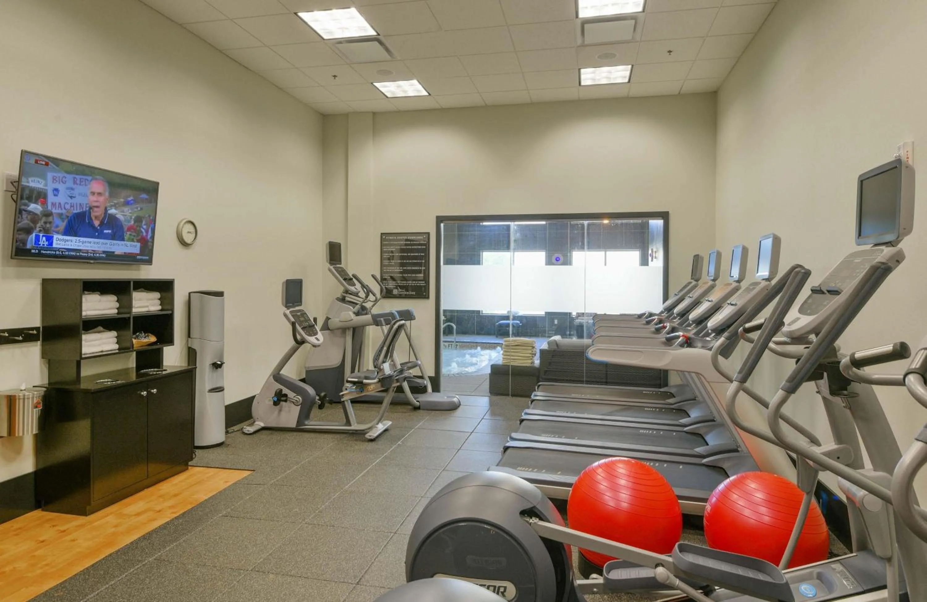 Fitness centre/facilities in Hilton Garden Inn Raleigh/Crabtree Valley