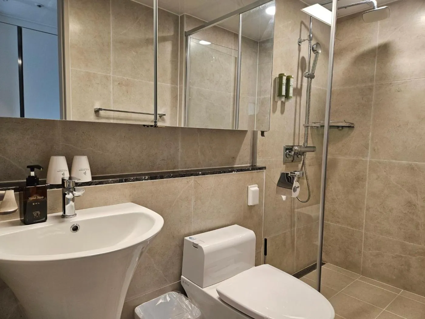 Bathroom in Blue Ocean Hotel 3