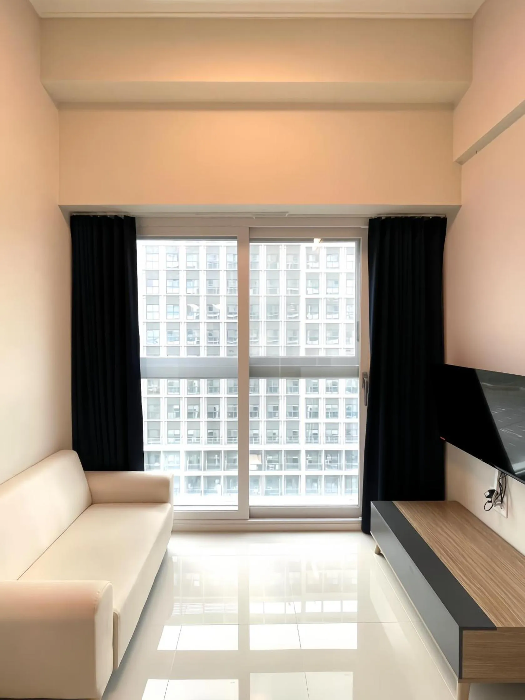 View (from property/room), Bed in Blue Ocean Hotel 3