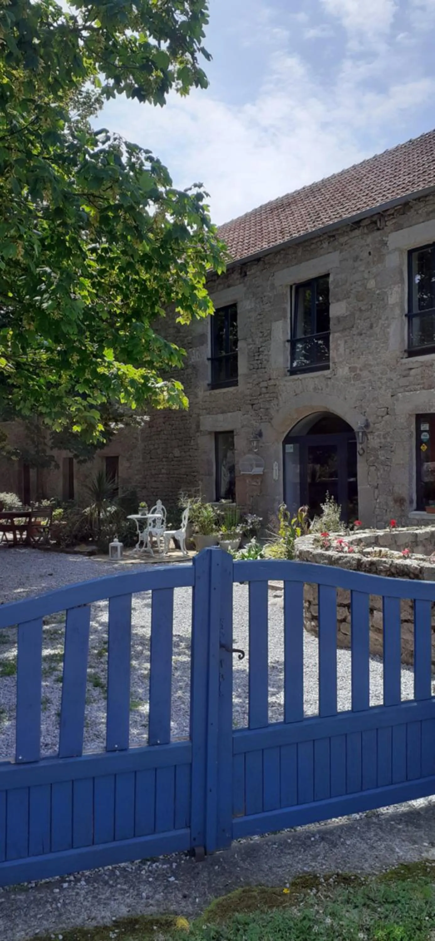 Property building in Retour aux Sources