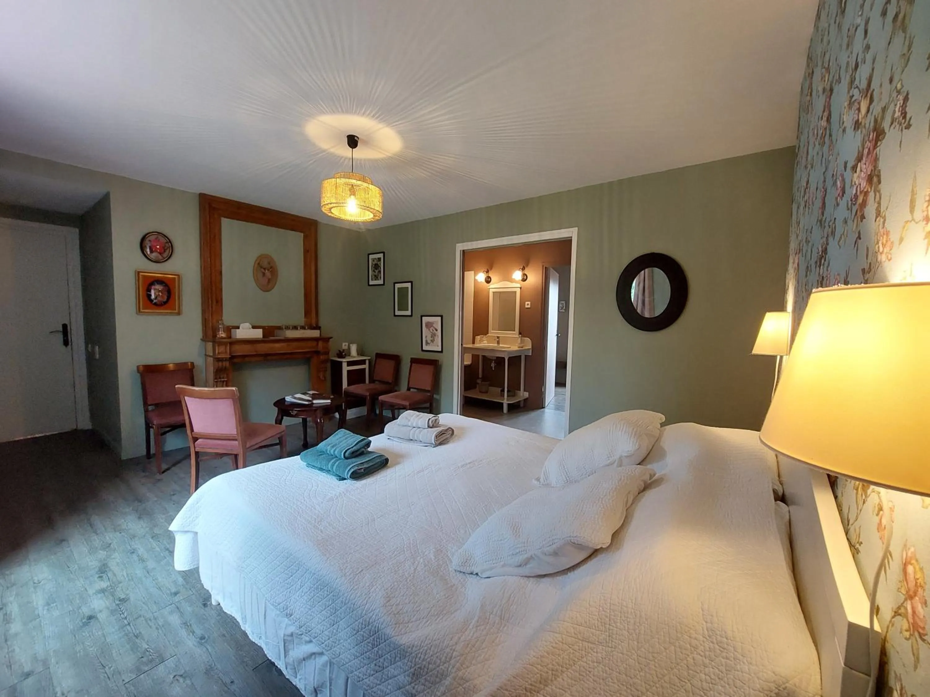 Bed in Retour aux Sources