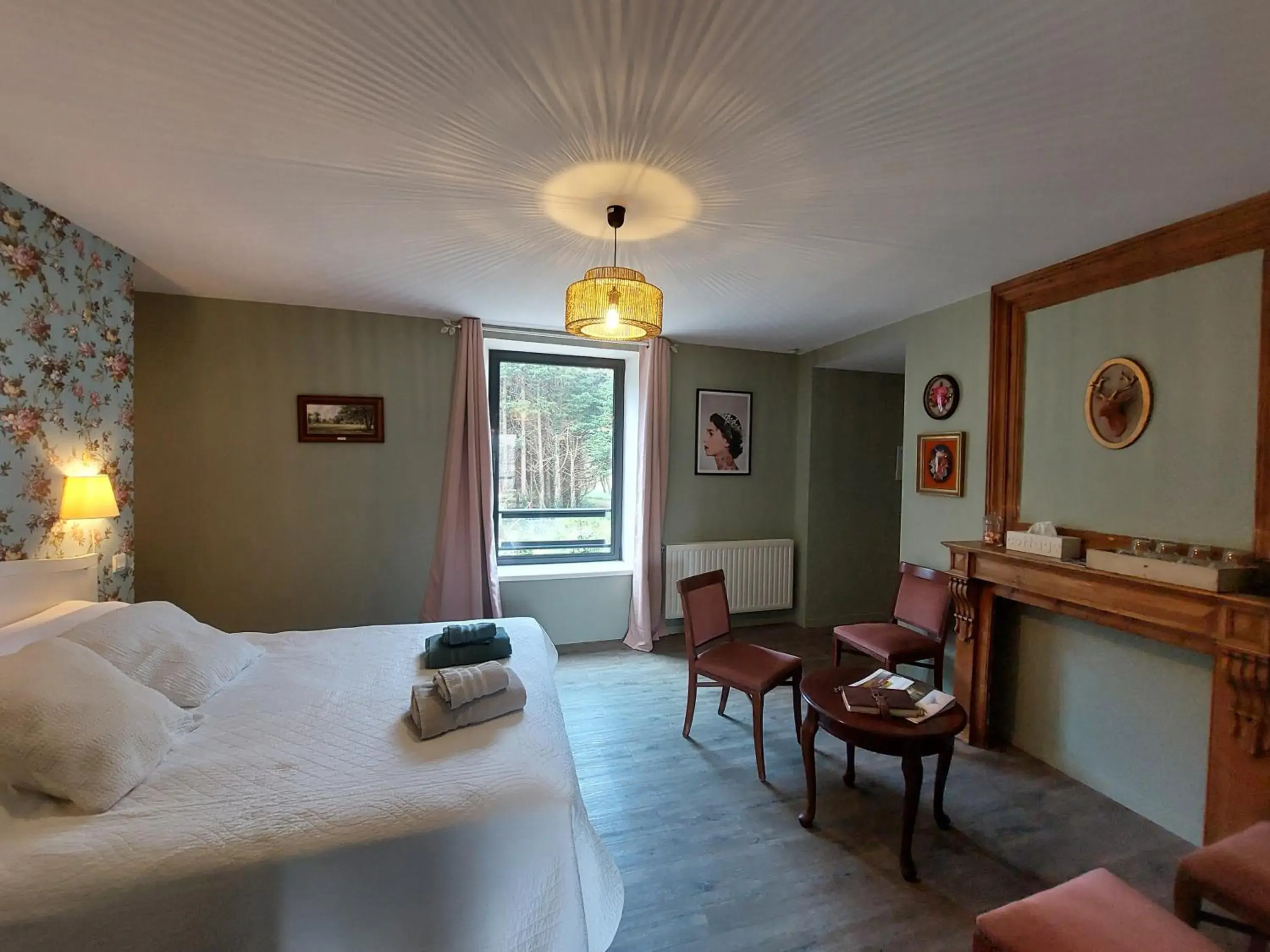 Family Room with Bath in Retour aux Sources Family Room with Bath in Retour aux Sources