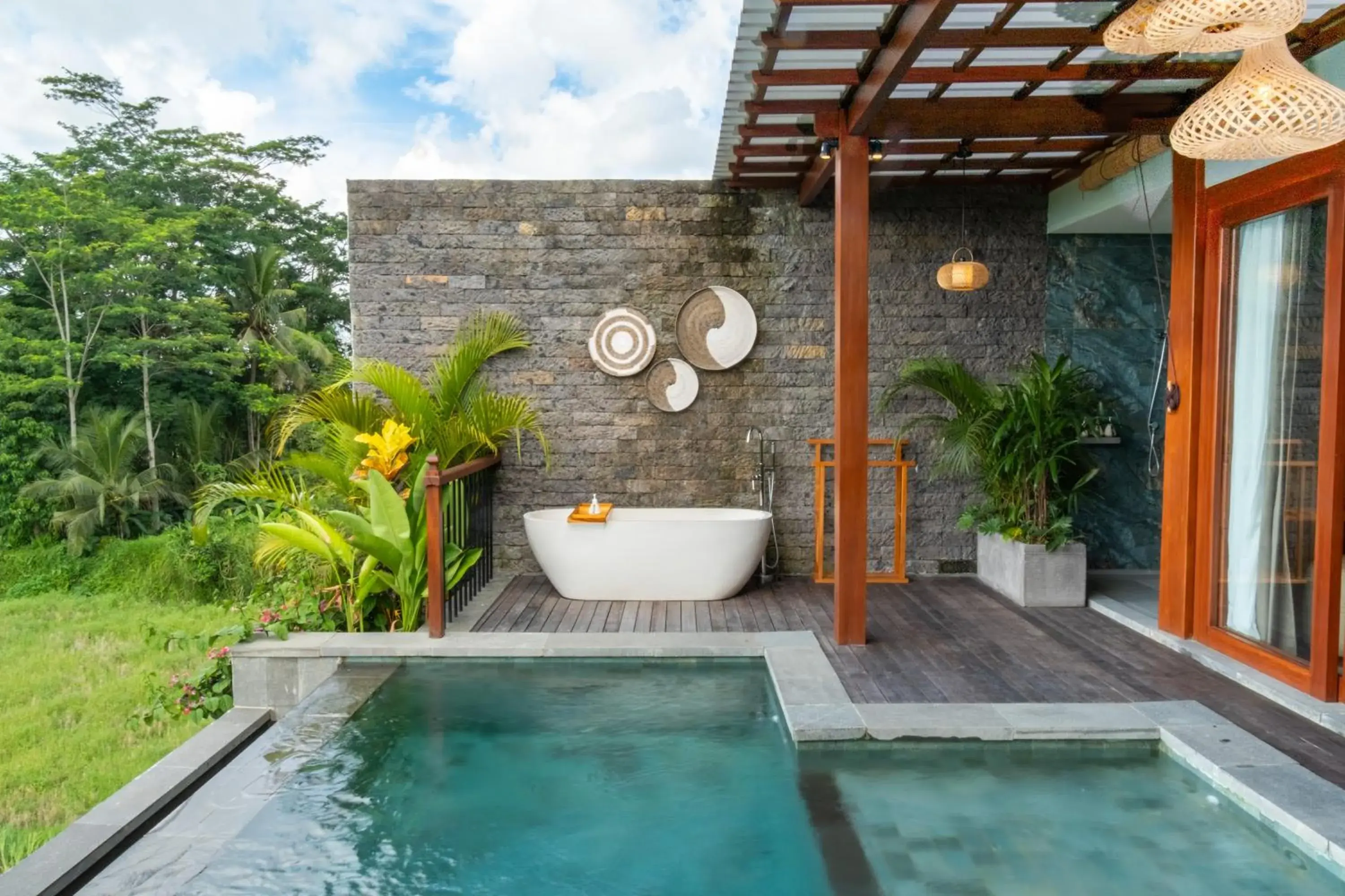 Pool view in Emana Akatara Pool view in Emana Akatara