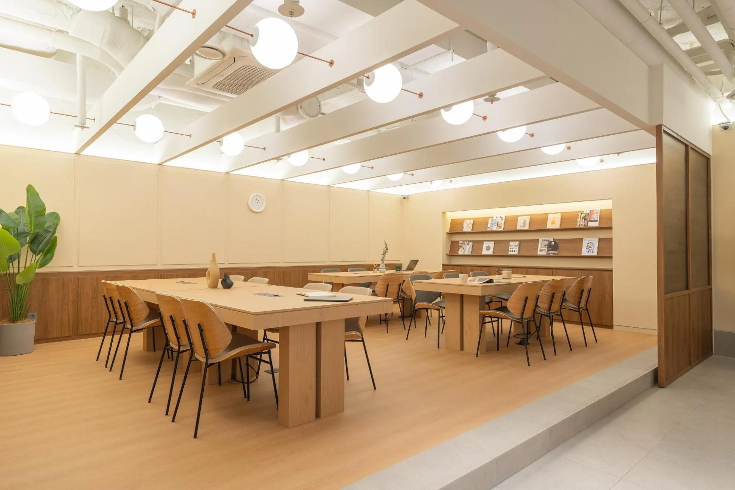 Business facilities in Weave Suites - Sunyu Parkside