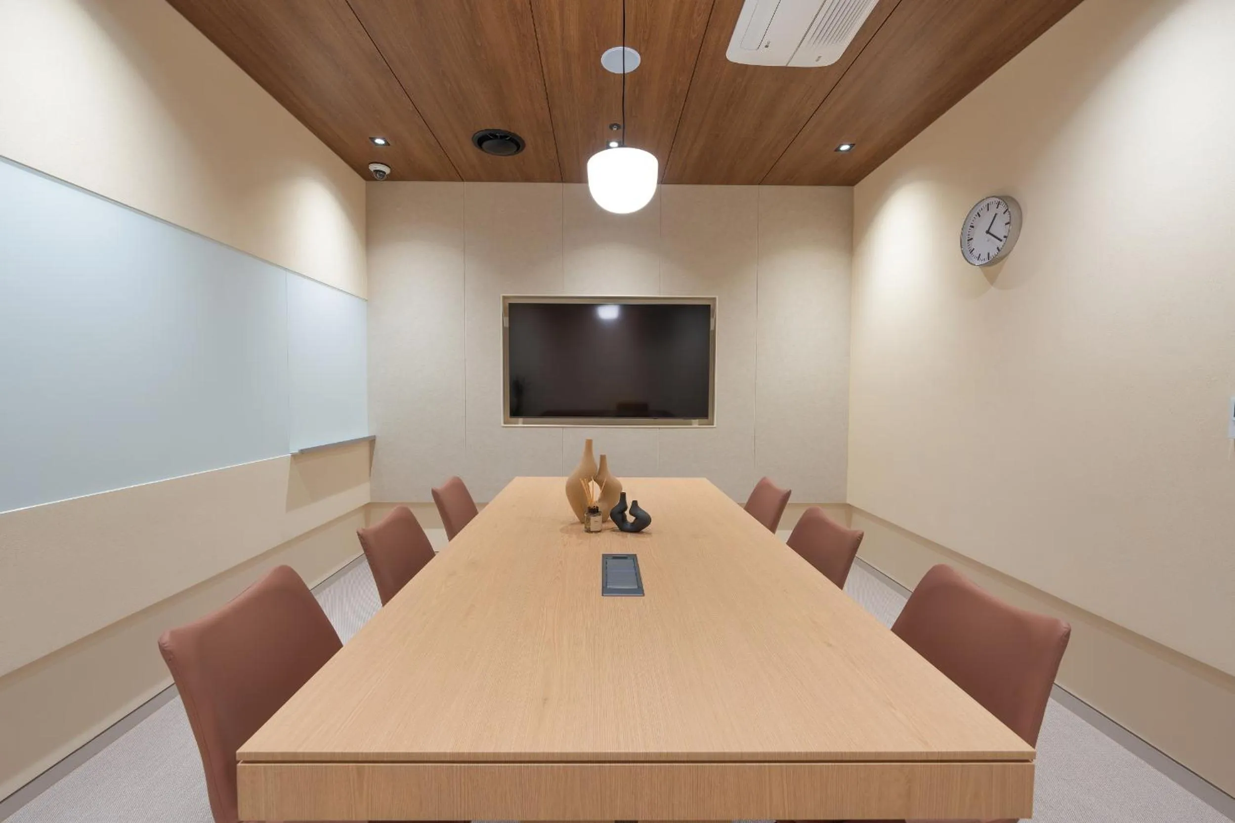 Business facilities in Weave Suites - Sunyu Parkside