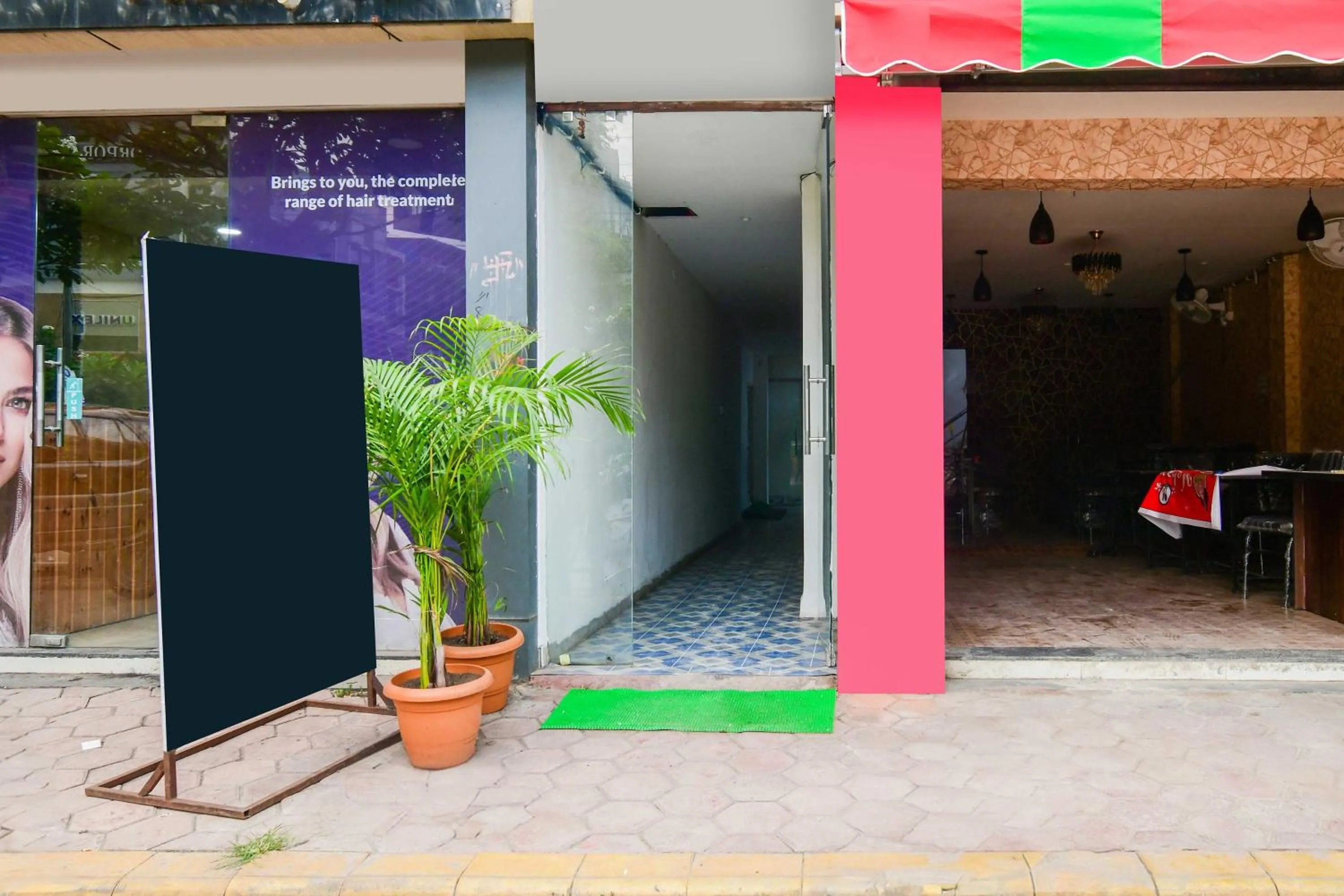 Facade/entrance in HOTEL O HRK INN