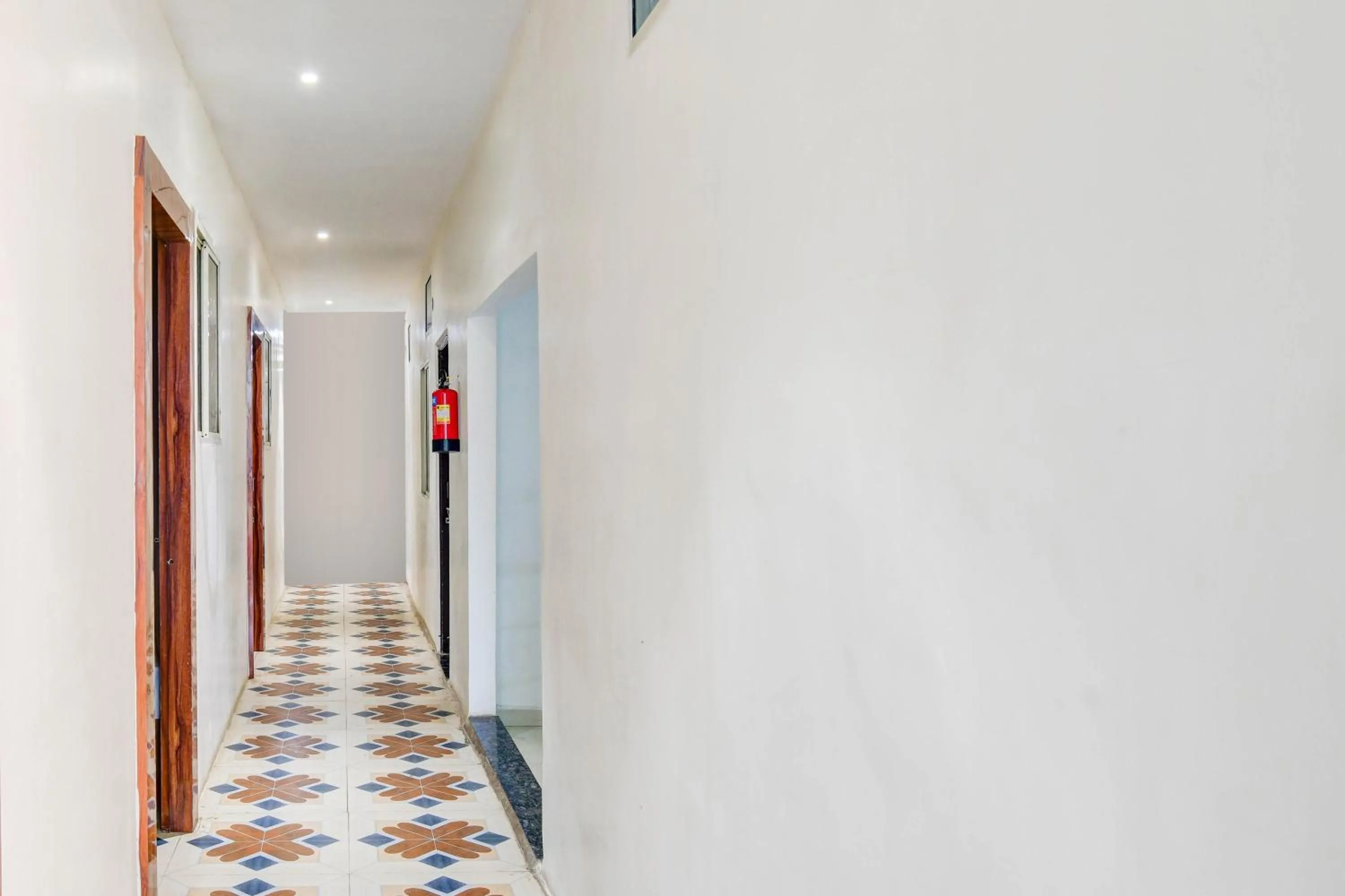 Lobby or reception in HOTEL O HRK INN