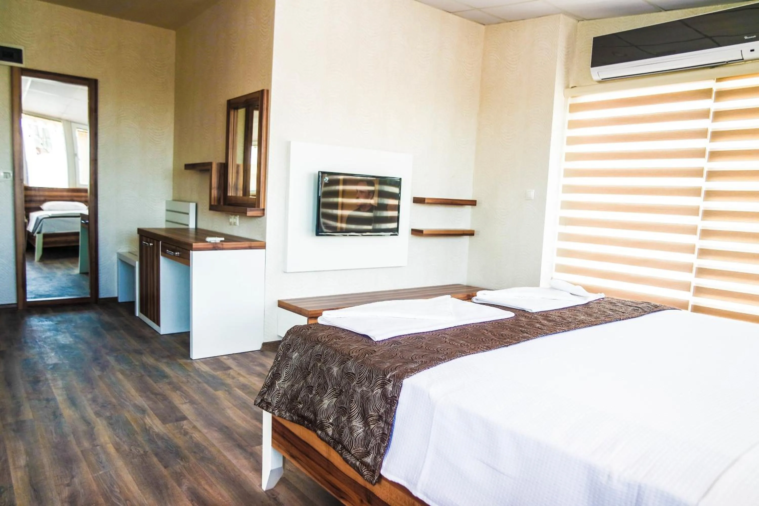 Photo of the whole room, Bed in Ale Park Hotel Apartments