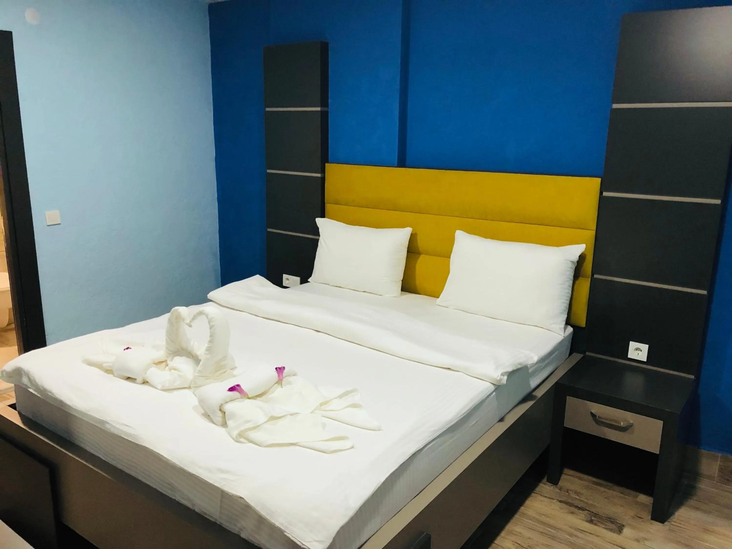 Bed in Ale Park Hotel Apartments