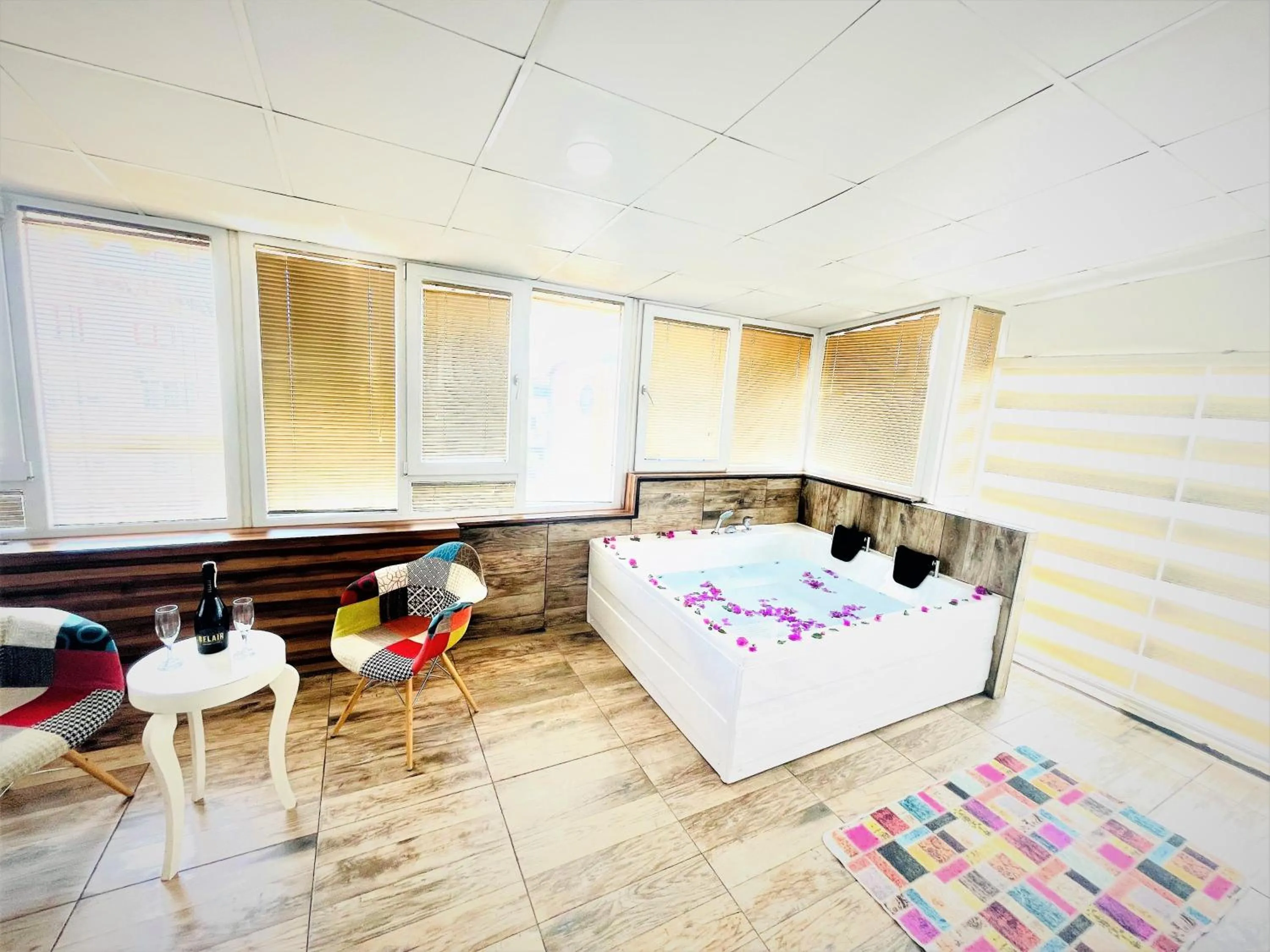 Bed in Ale Park Hotel Apartments