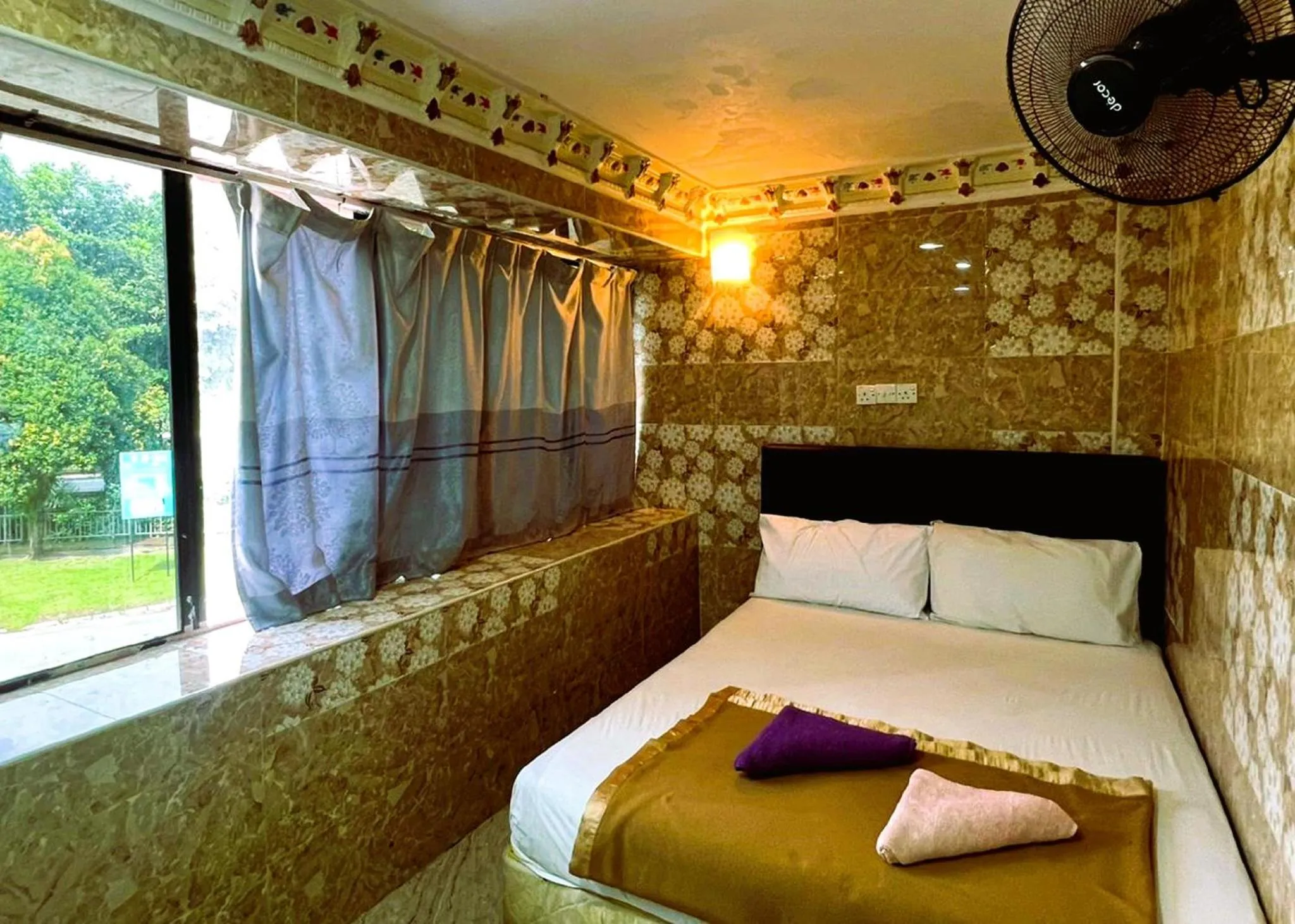 air conditioner, Bed in ARK Hotel New Wave Shah Alam