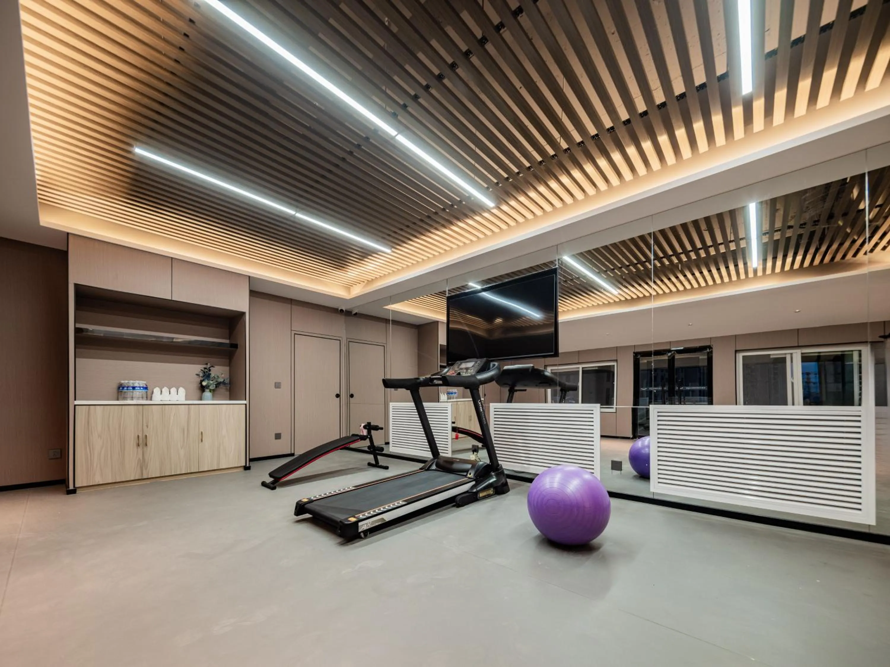 Fitness centre/facilities in Echarm Hotel Xi'an Chanba International Exhibition Center