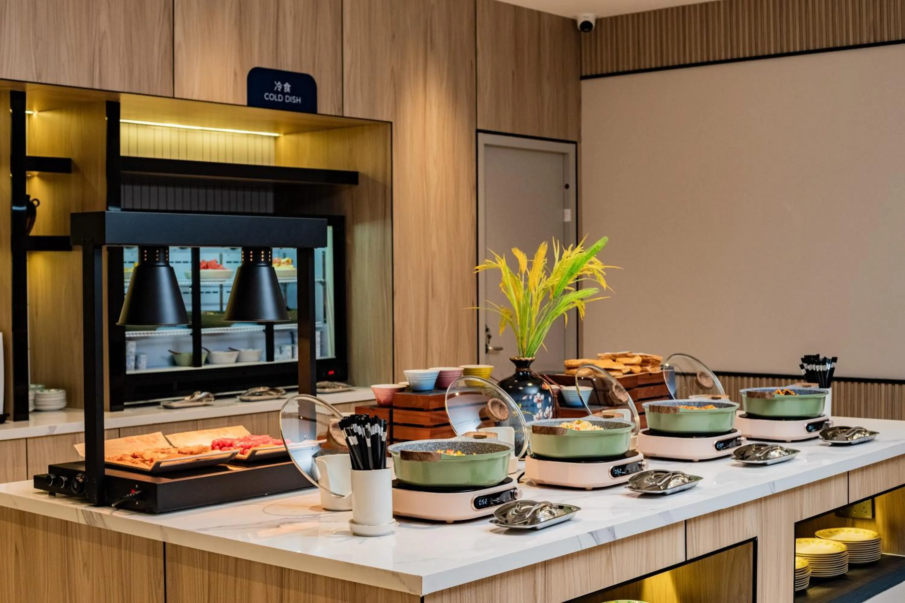 Restaurant/places to eat in Echarm Hotel Xi'an Chanba International Exhibition Center