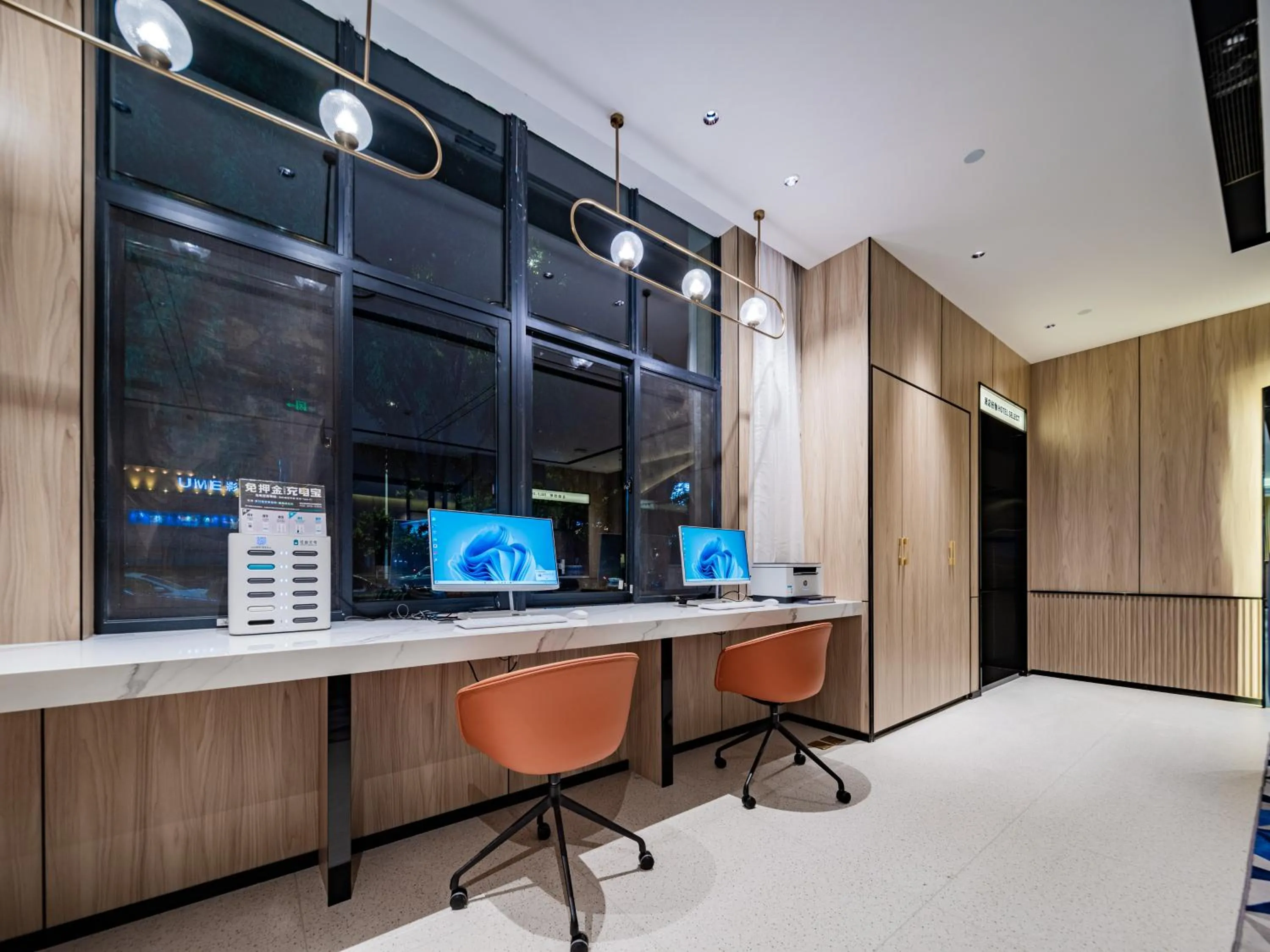 On-site shops in Echarm Hotel Xi'an Chanba International Exhibition Center