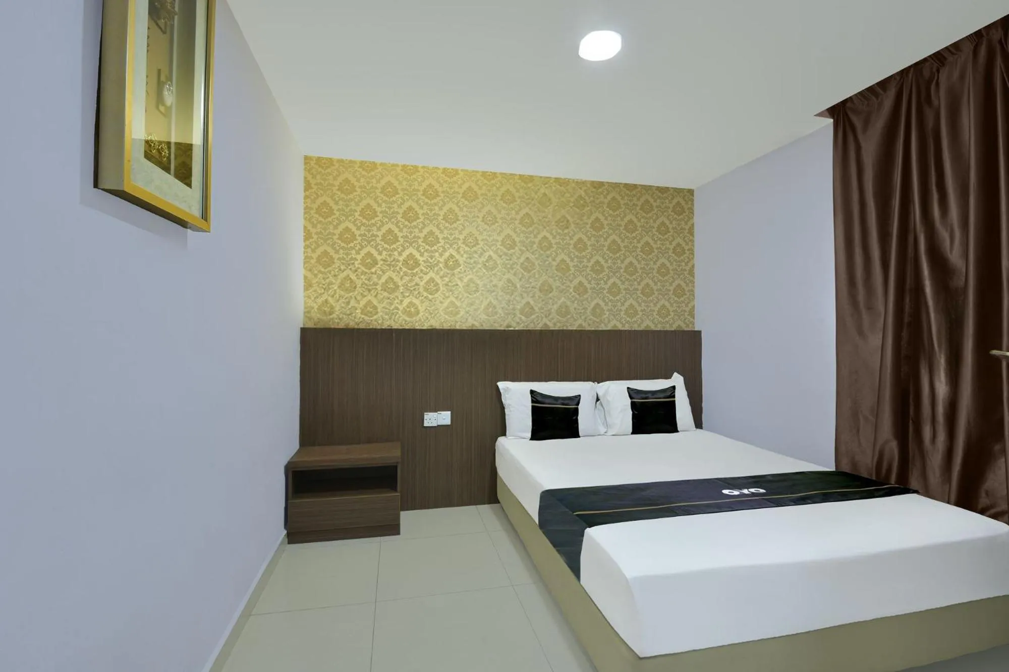 Bedroom, Bed in Hotel O Hotel Hamilas