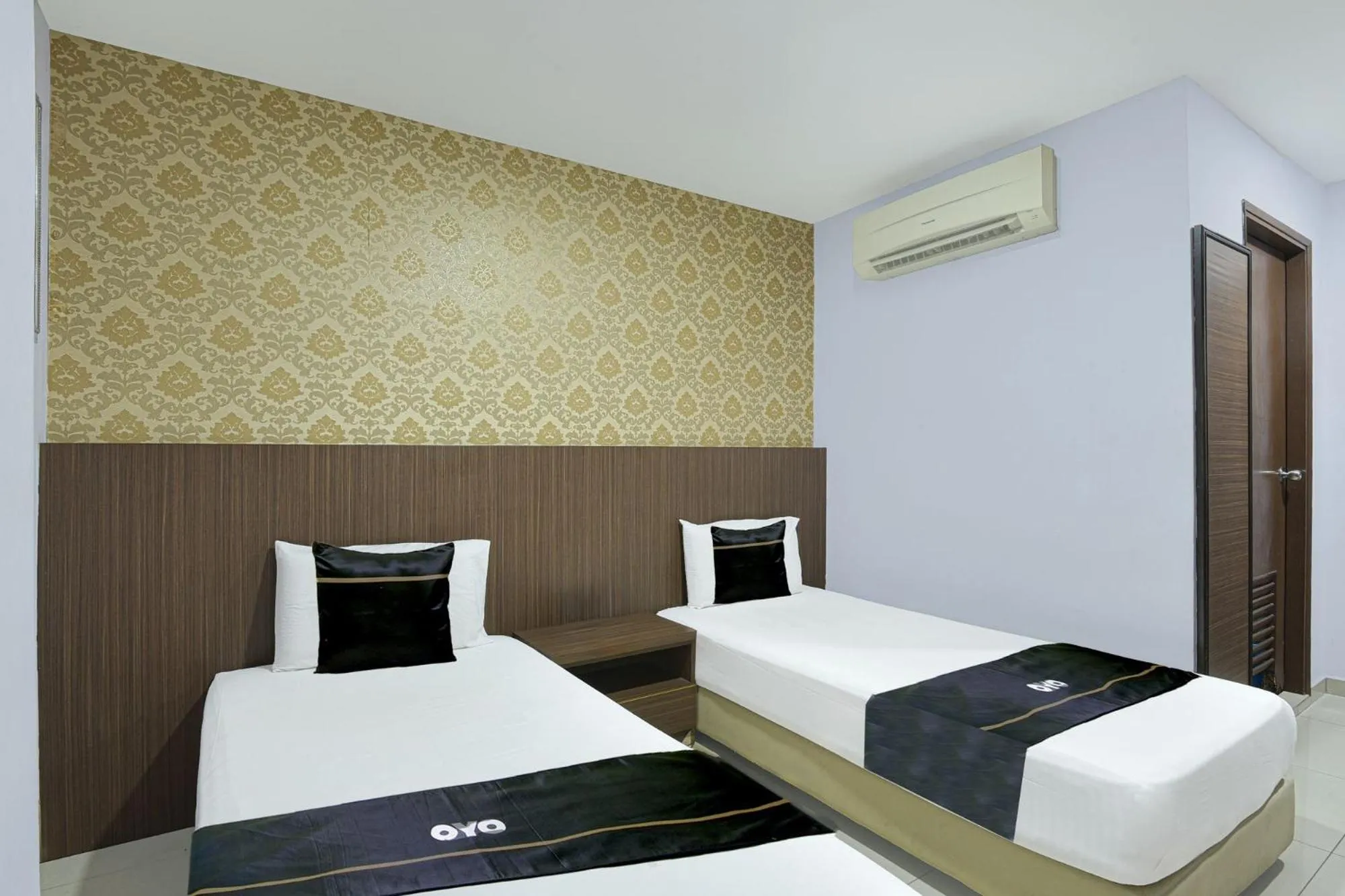 Bedroom, Bed in Hotel O Hotel Hamilas