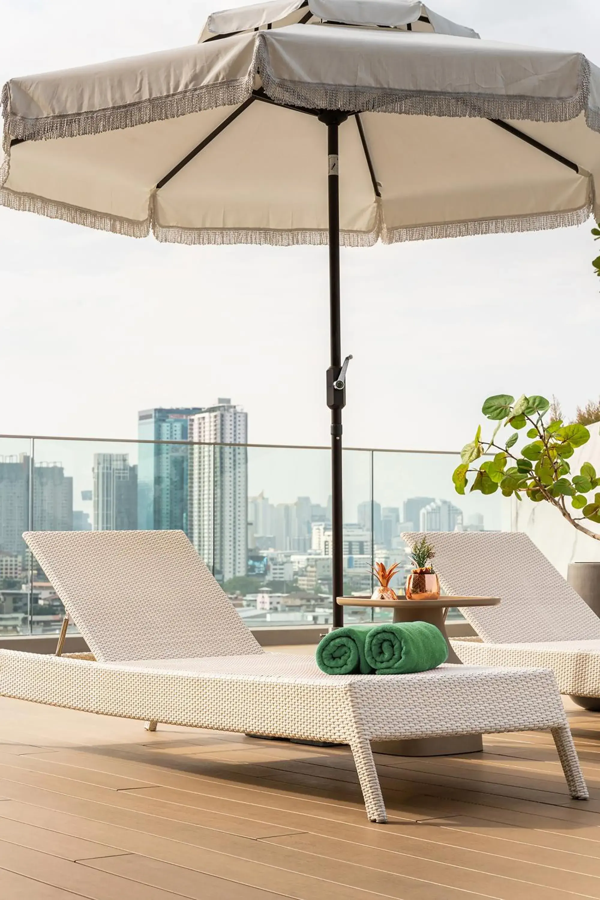 Swimming pool in Somerset Sukhumvit 71 Bangkok Swimming pool in Somerset Sukhumvit 71 Bangkok