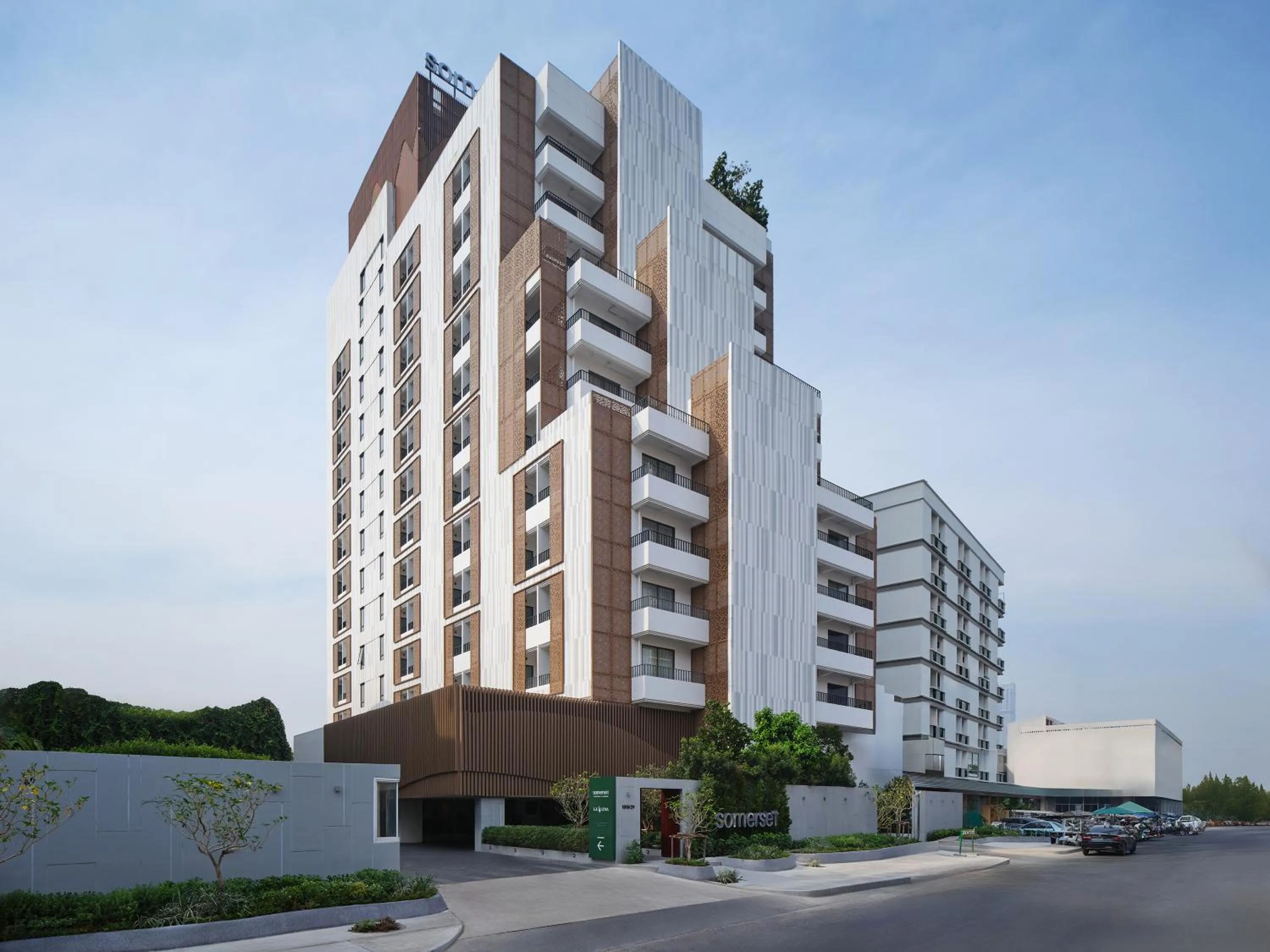 Property building in Somerset Sukhumvit 71 Bangkok