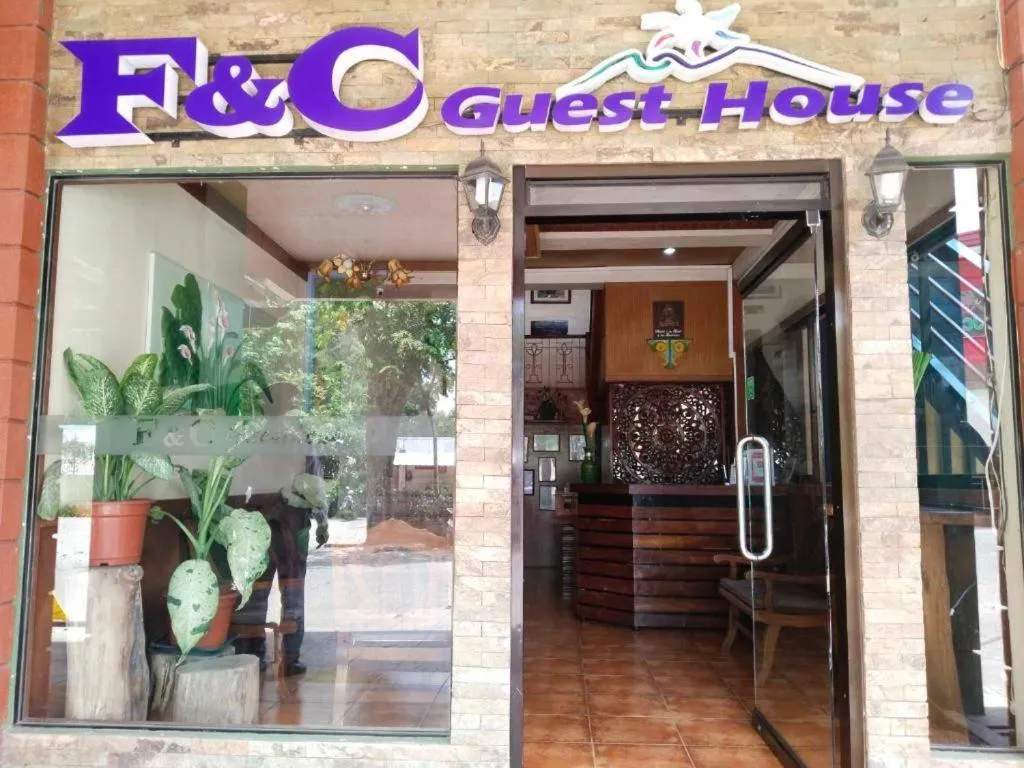 Day in F and C Guesthouse by Hiverooms