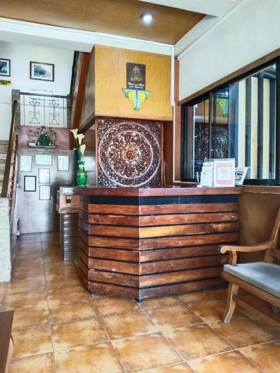 Lobby or reception in F and C Guesthouse by Hiverooms