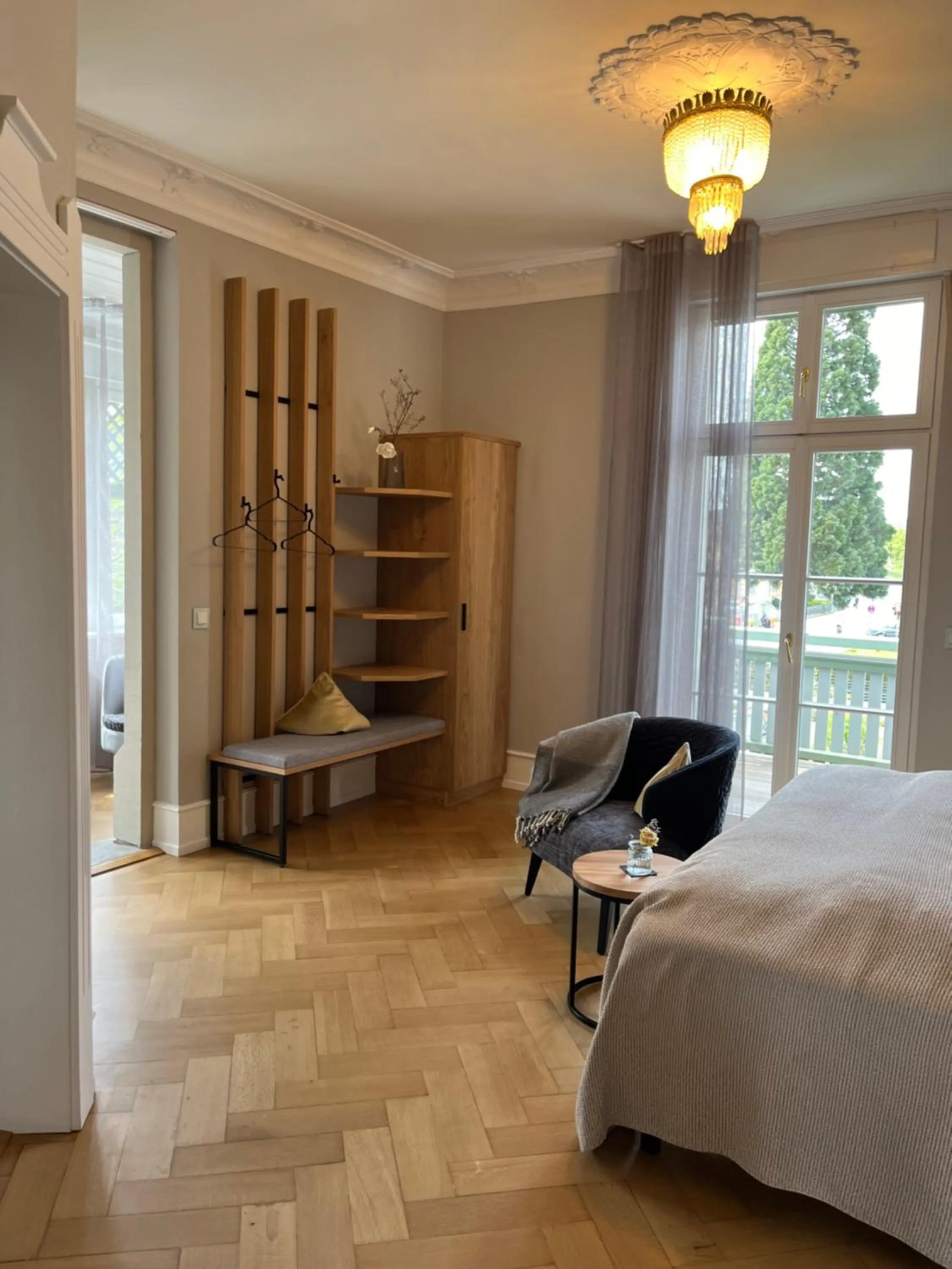 wardrobe, Bed in Hotel Garni Villa Rosengarten